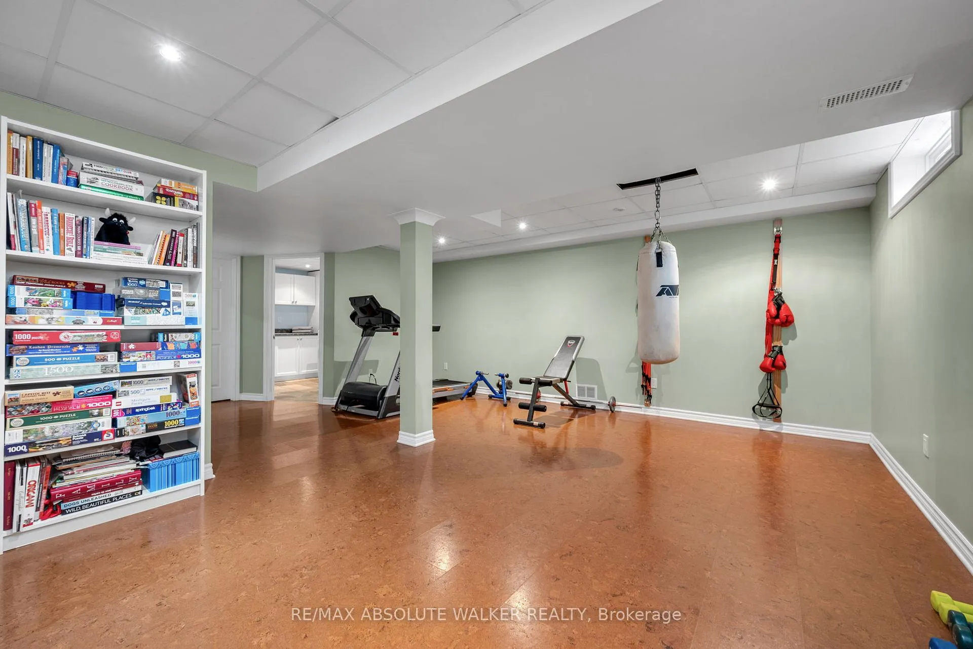 Photo 21 of 38 Beacon Way, Ottawa, Kanata - Morgan's Grant/South March — HOMEH