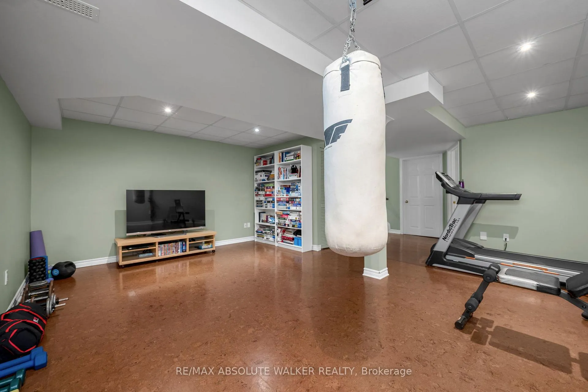 Photo 22 of 38 Beacon Way, Ottawa, Kanata - Morgan's Grant/South March — HOMEH