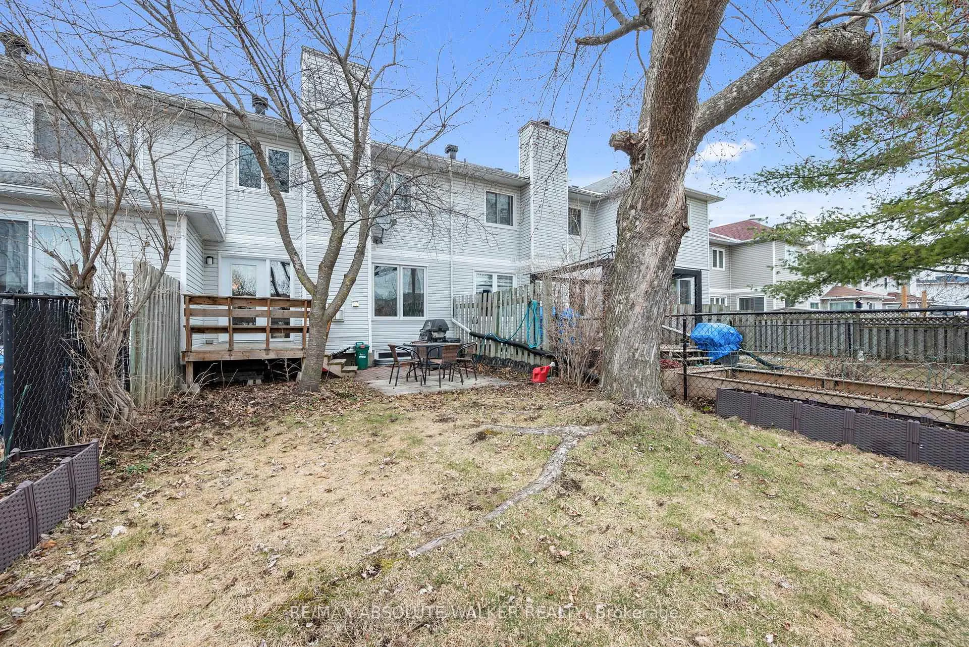 Photo 24 of 38 Beacon Way, Ottawa, Kanata - Morgan's Grant/South March — HOMEH