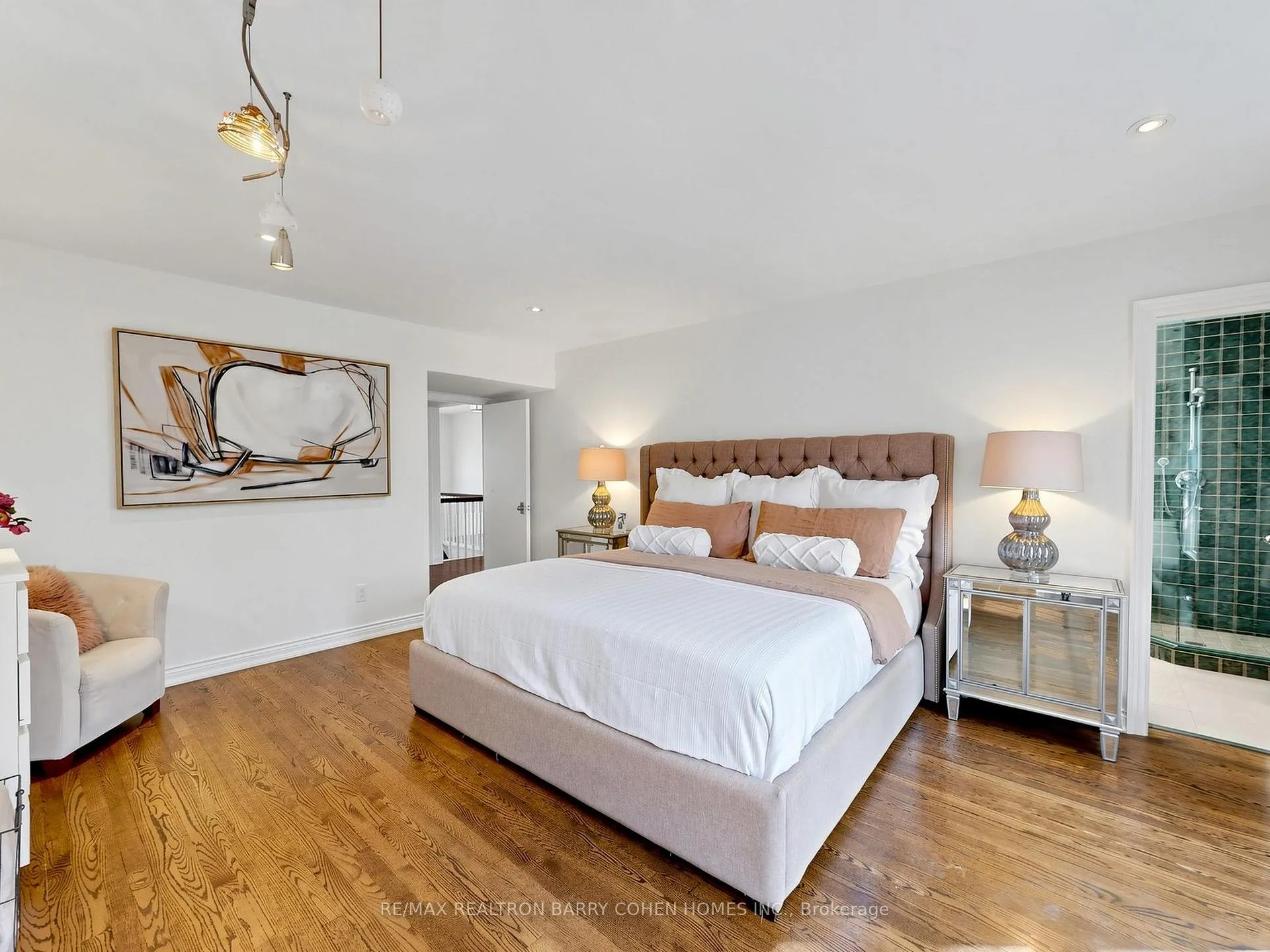 Photo 24 of 183 Cortleigh Boulevard, Toronto, Lawrence Park South — HOMEH