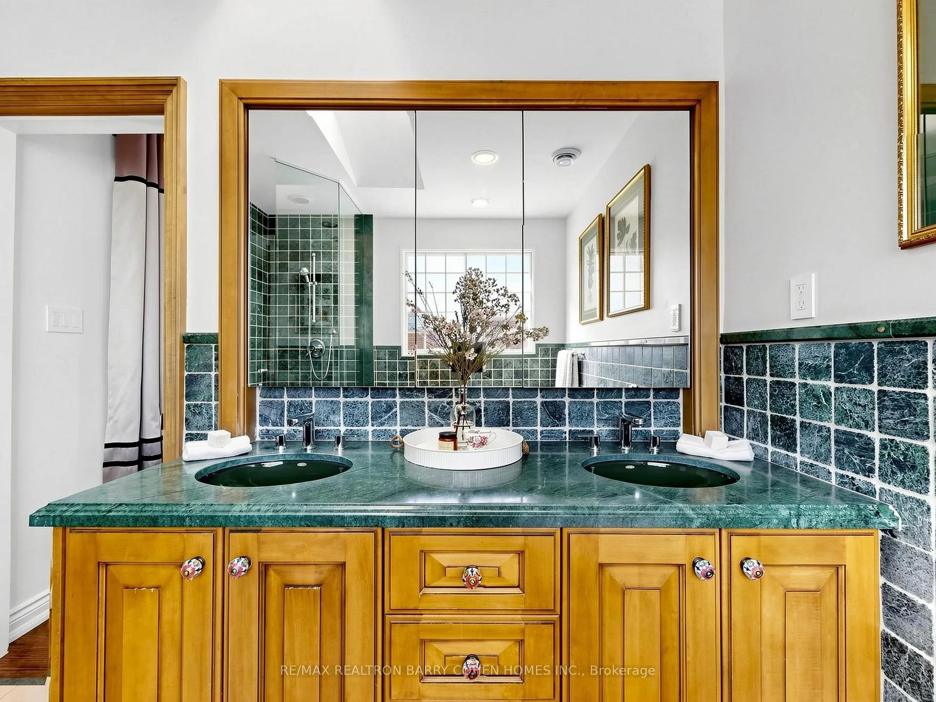 Photo 27 of 183 Cortleigh Boulevard, Toronto, Lawrence Park South — HOMEH