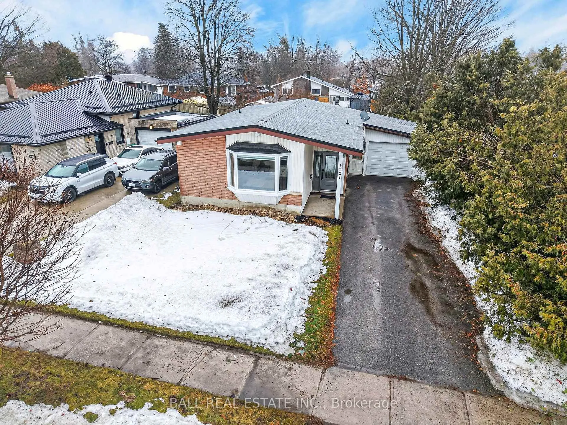 Photo 5 of 1129 Algonquin Boulevard, Peterborough, Northcrest Ward 5 — HOMEH