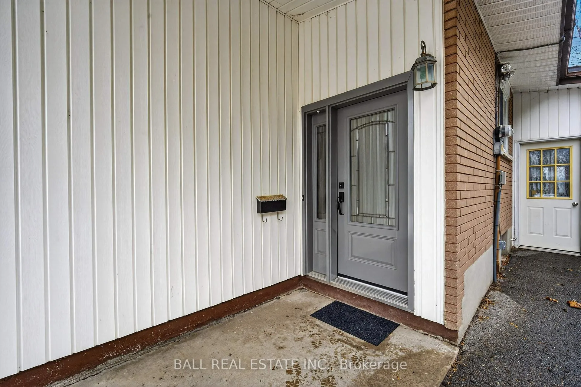 Photo 7 of 1129 Algonquin Boulevard, Peterborough, Northcrest Ward 5 — HOMEH