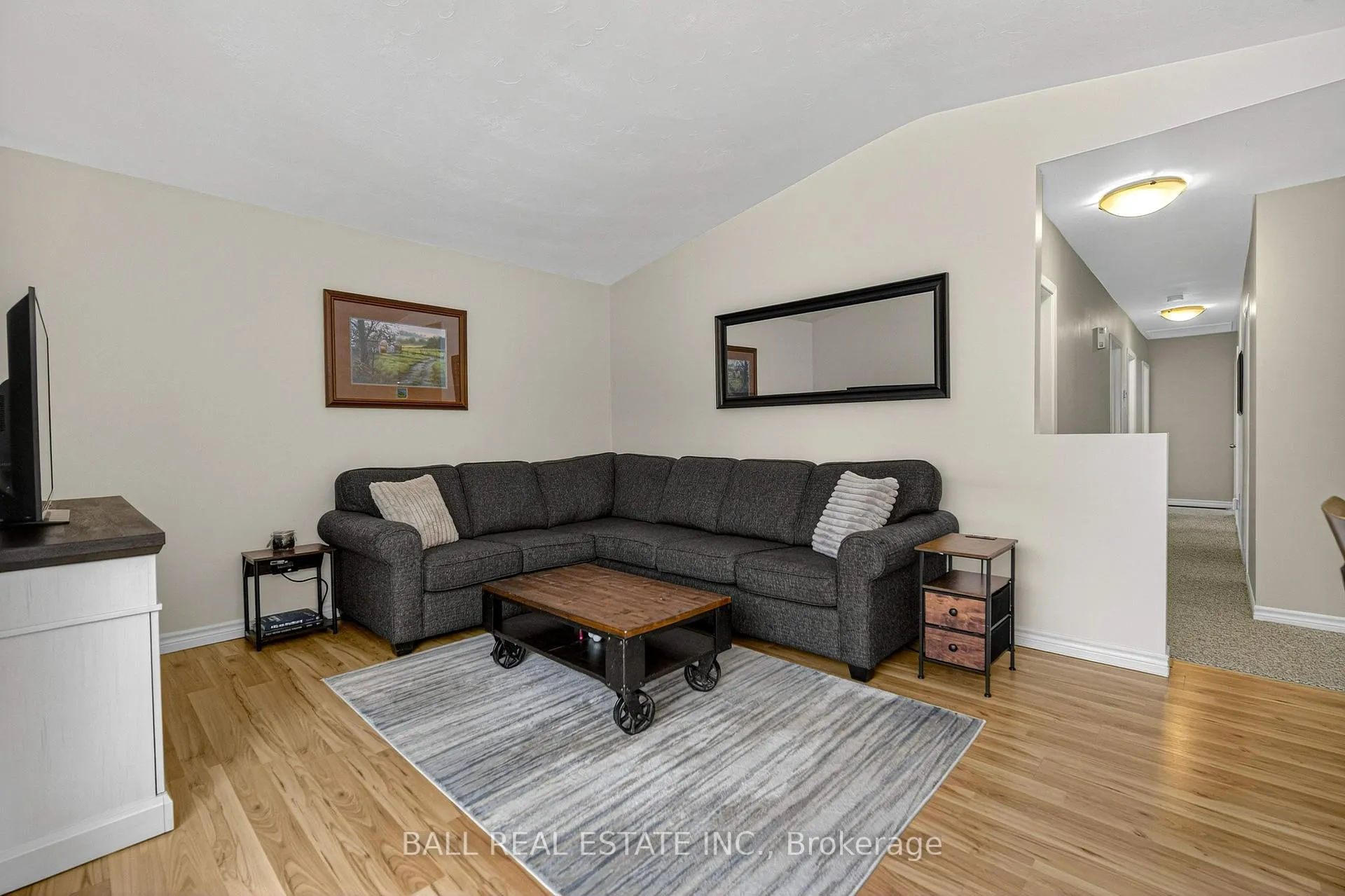 Photo 10 of 1129 Algonquin Boulevard, Peterborough, Northcrest Ward 5 — HOMEH