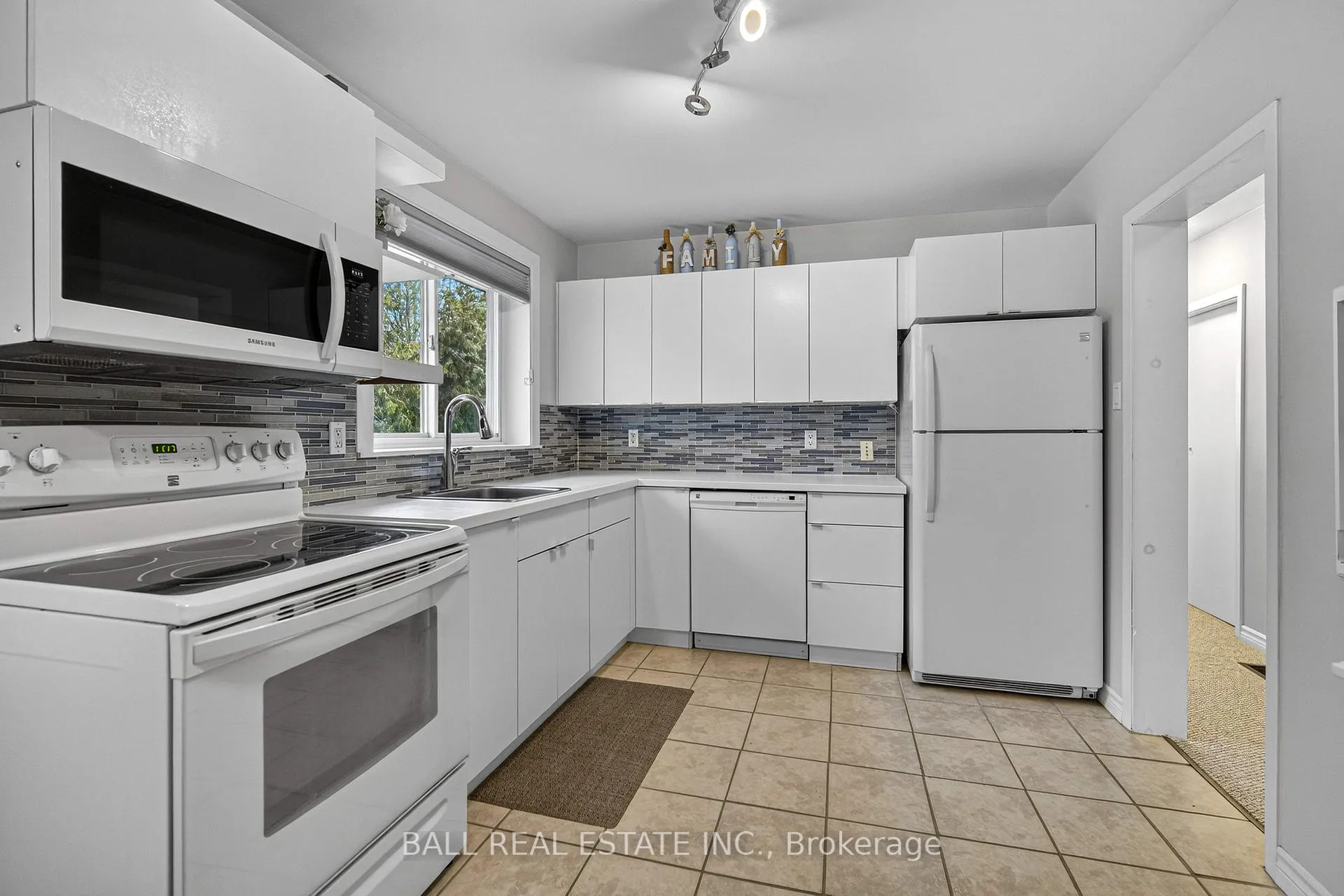 Photo 14 of 1129 Algonquin Boulevard, Peterborough, Northcrest Ward 5 — HOMEH