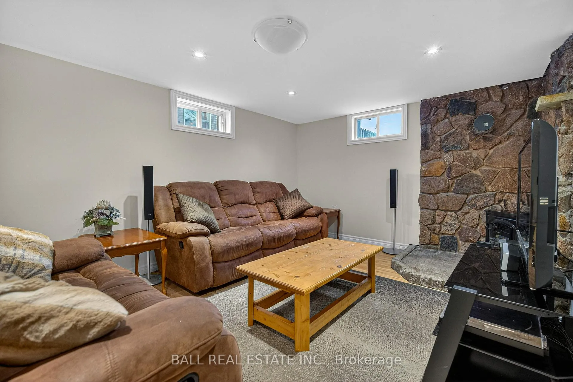 Photo 21 of 1129 Algonquin Boulevard, Peterborough, Northcrest Ward 5 — HOMEH
