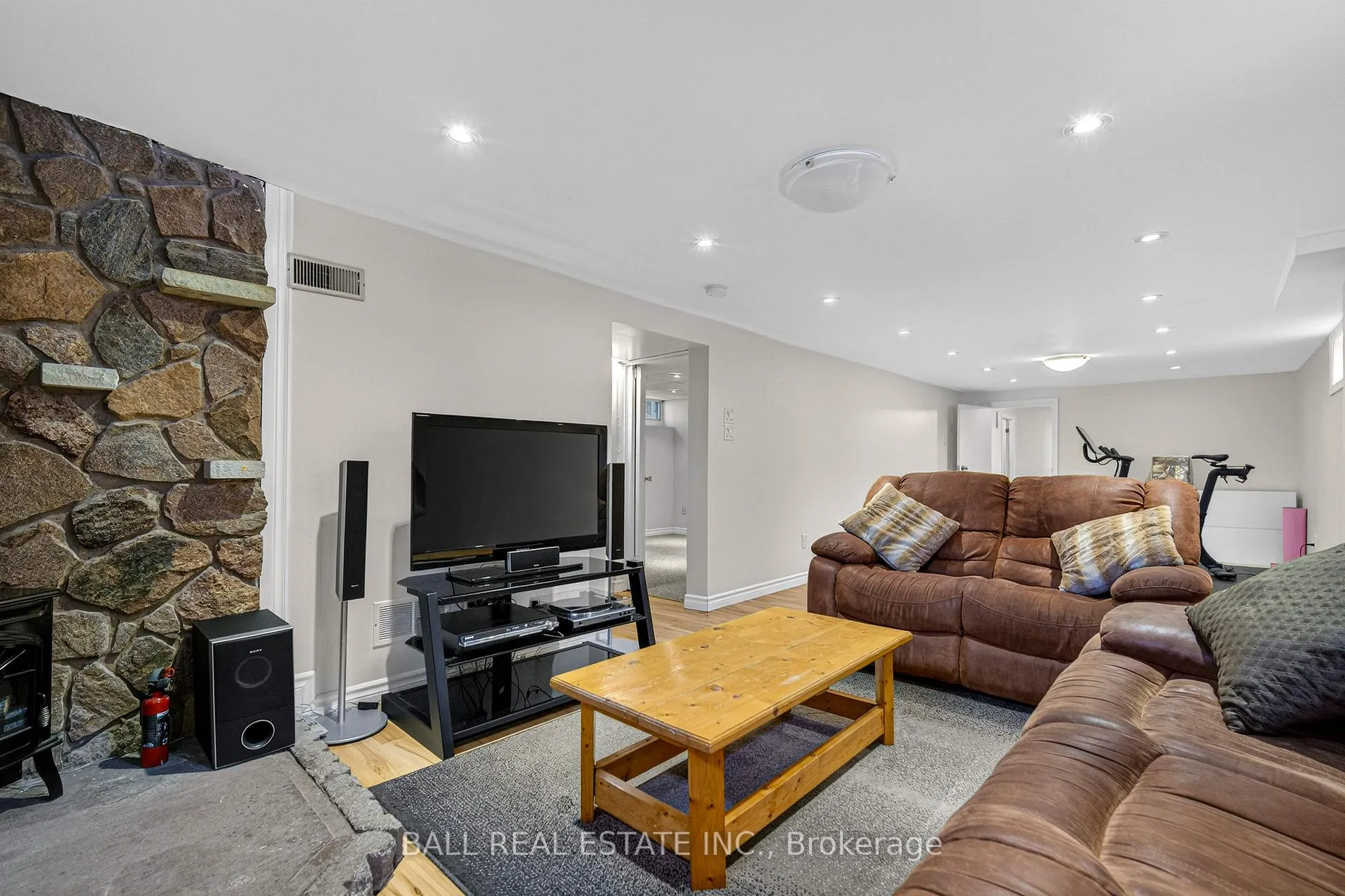 Photo 22 of 1129 Algonquin Boulevard, Peterborough, Northcrest Ward 5 — HOMEH