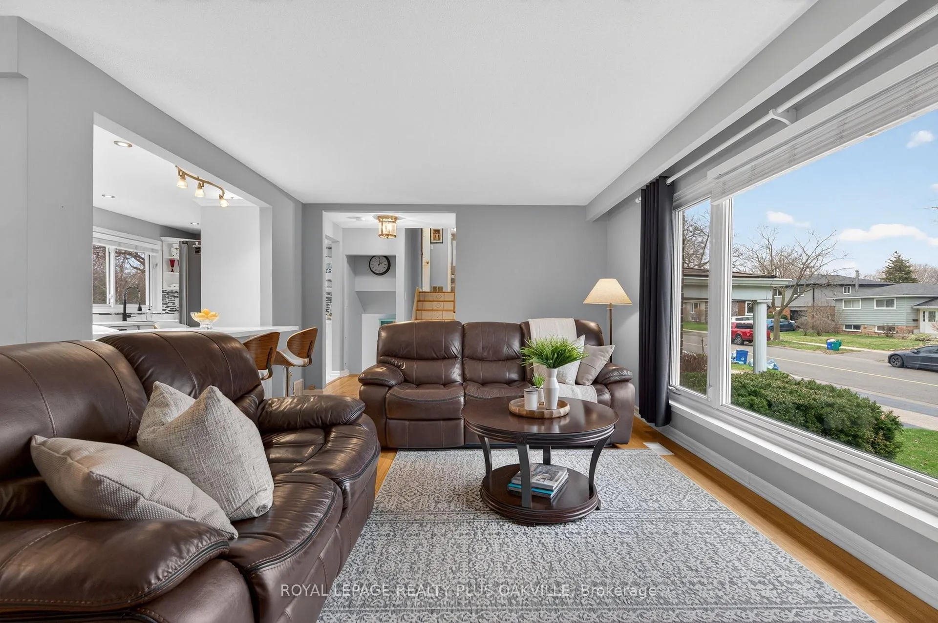 Photo 9 of 512 Pinedale Avenue, Burlington, Appleby — HOMEH