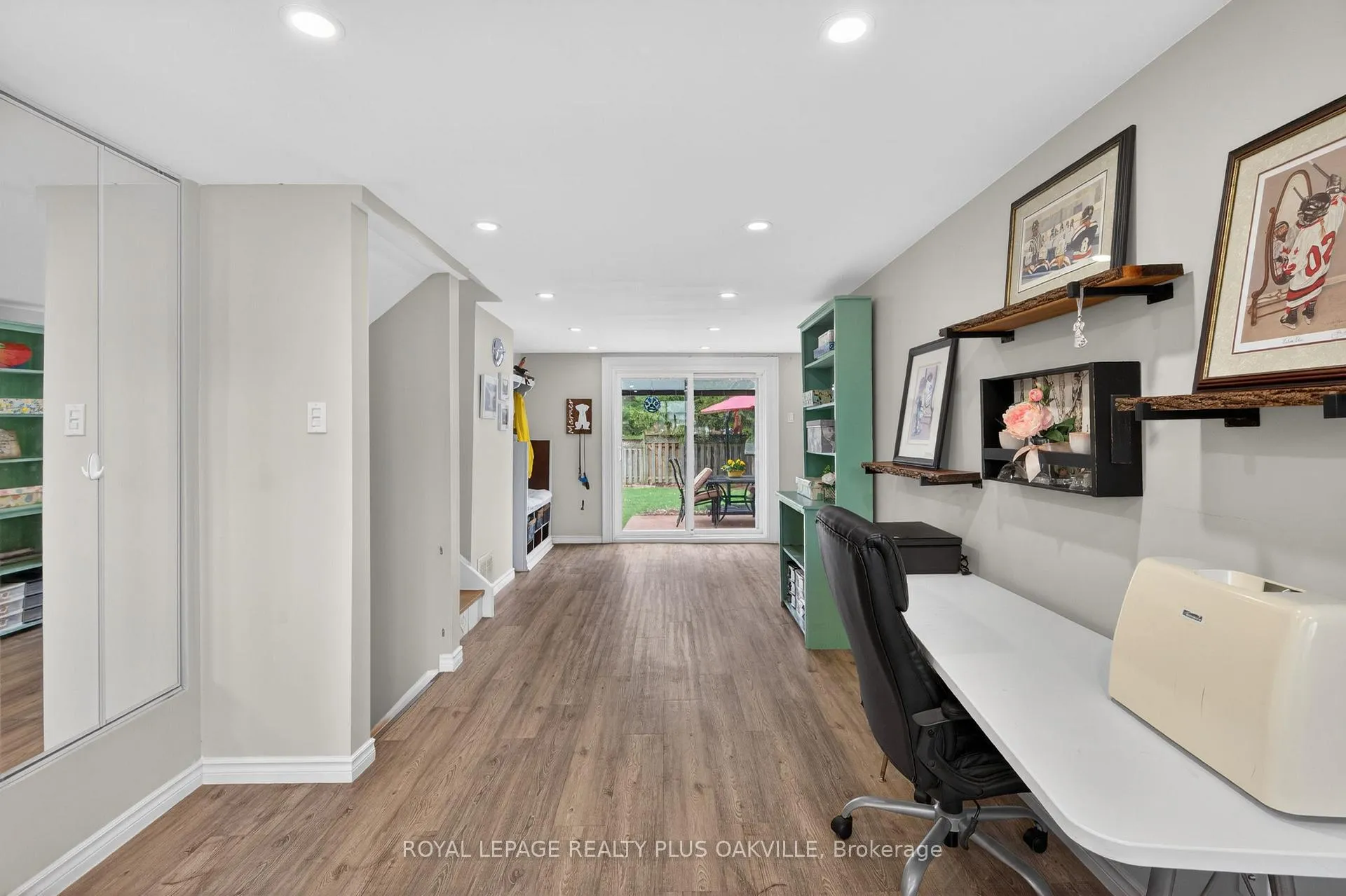 Photo 17 of 512 Pinedale Avenue, Burlington, Appleby — HOMEH