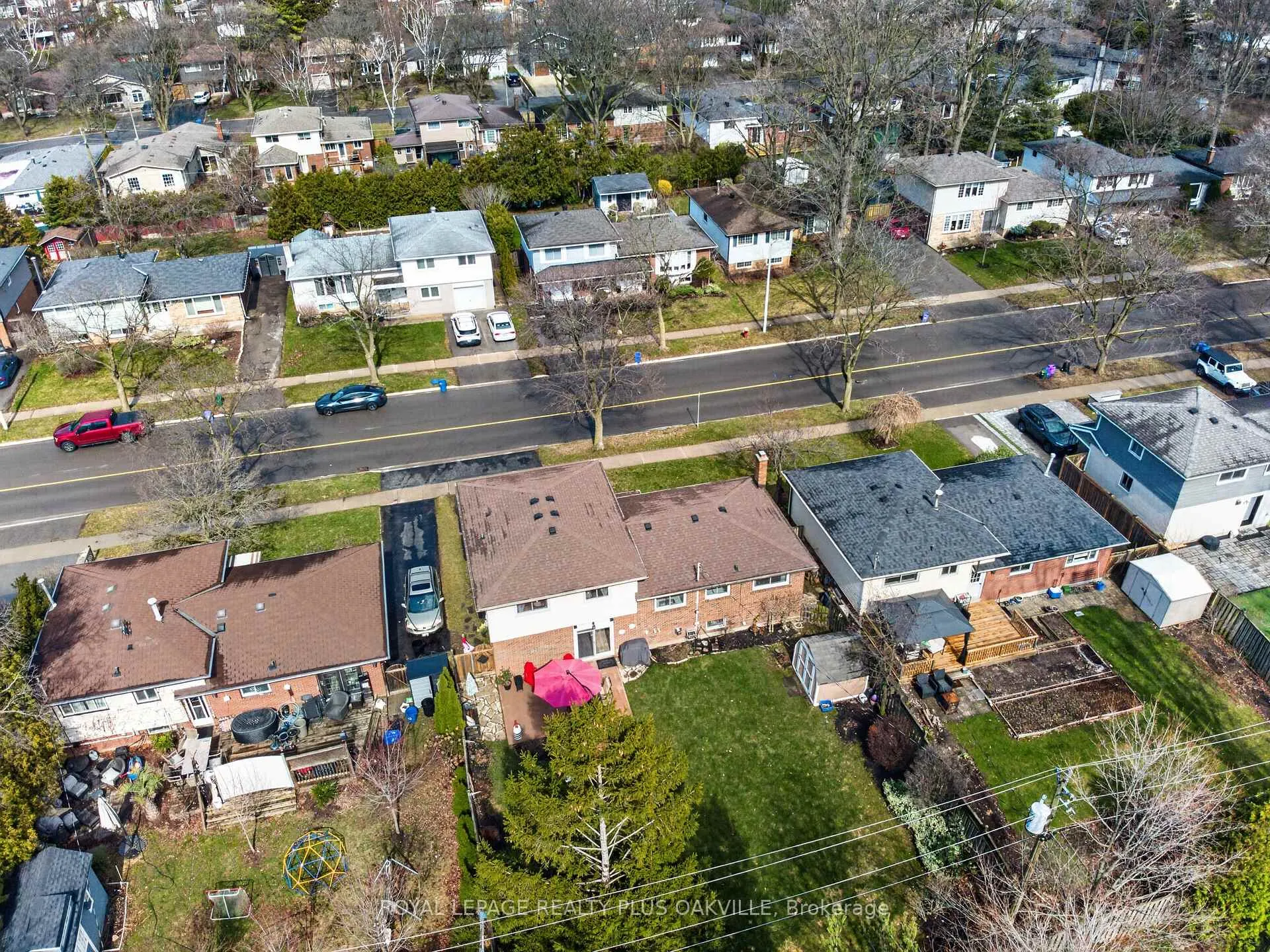 Photo 24 of 512 Pinedale Avenue, Burlington, Appleby — HOMEH