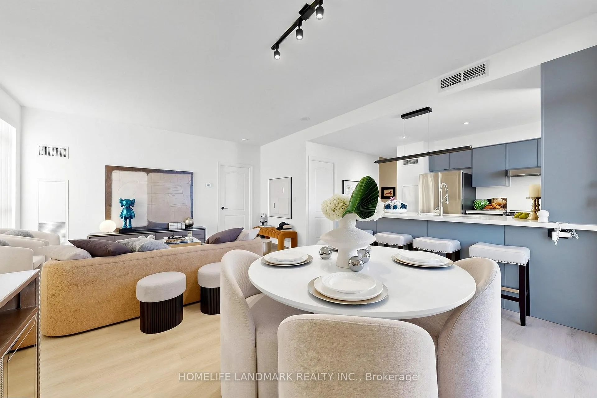 Photo 5 of Unit Lph5, 51 Saddlecreek Drive, Markham, Commerce Valley — HOMEH