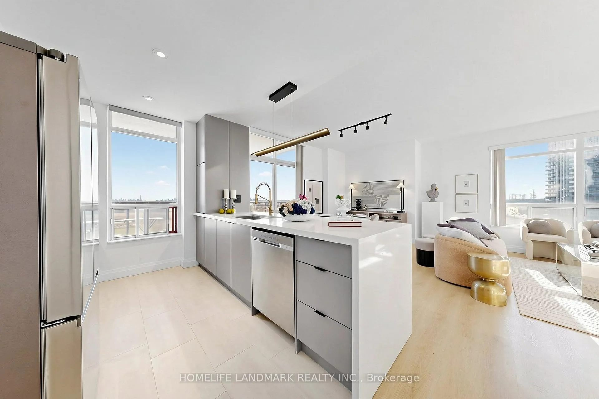 Photo 8 of Unit Lph5, 51 Saddlecreek Drive, Markham, Commerce Valley — HOMEH