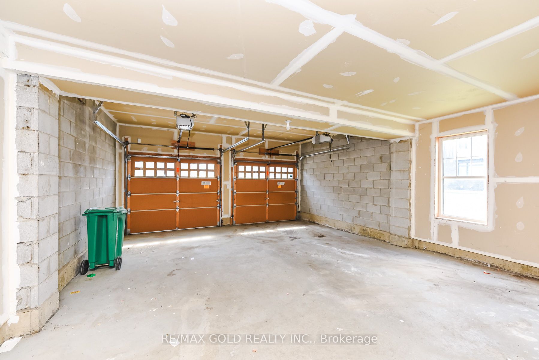 Photo 48 of 5 Remembrance Road, Brampton, Northwest Brampton — HOMEH