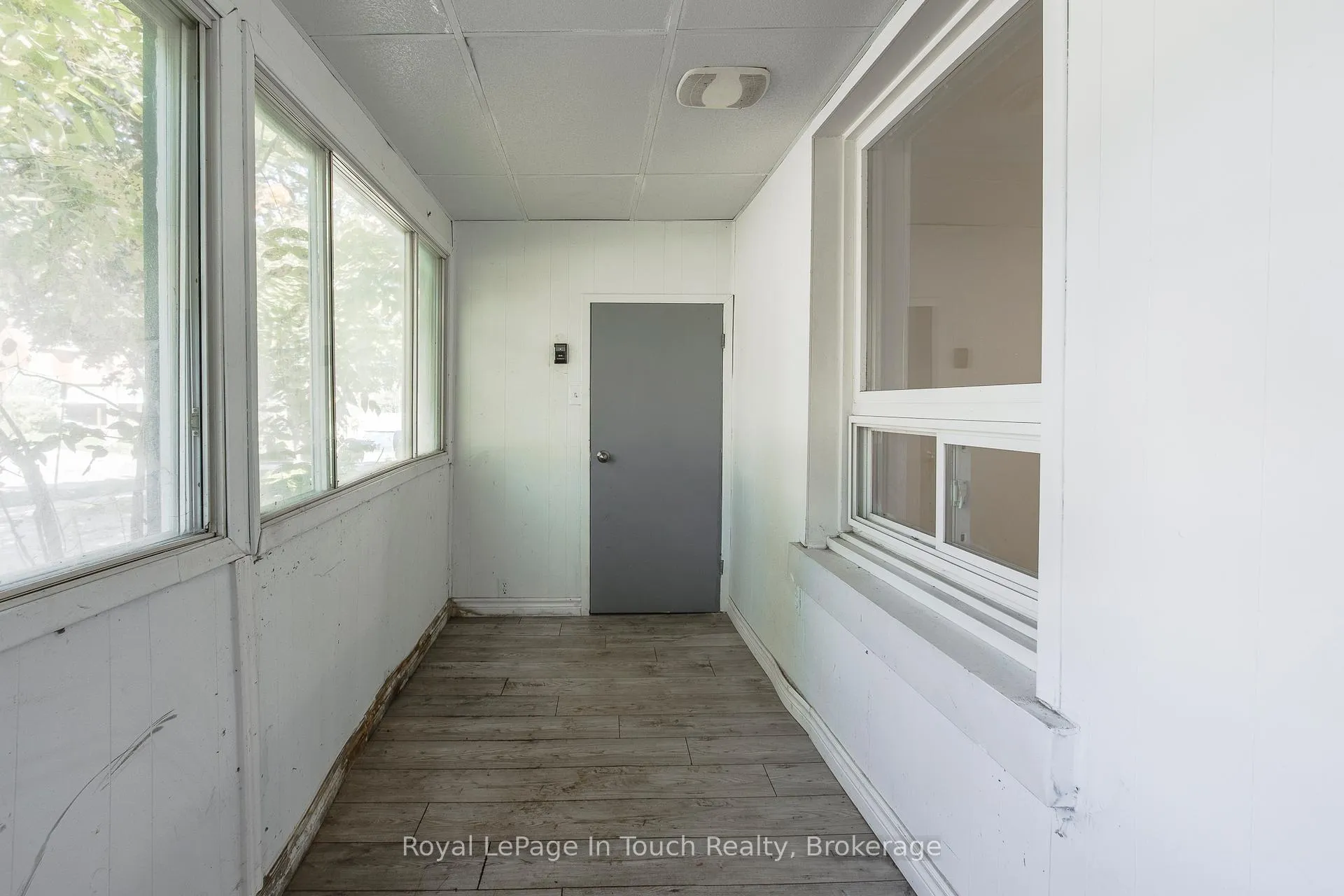 Photo 6 of 63 Fifth Street E, Midland — HOMEH
