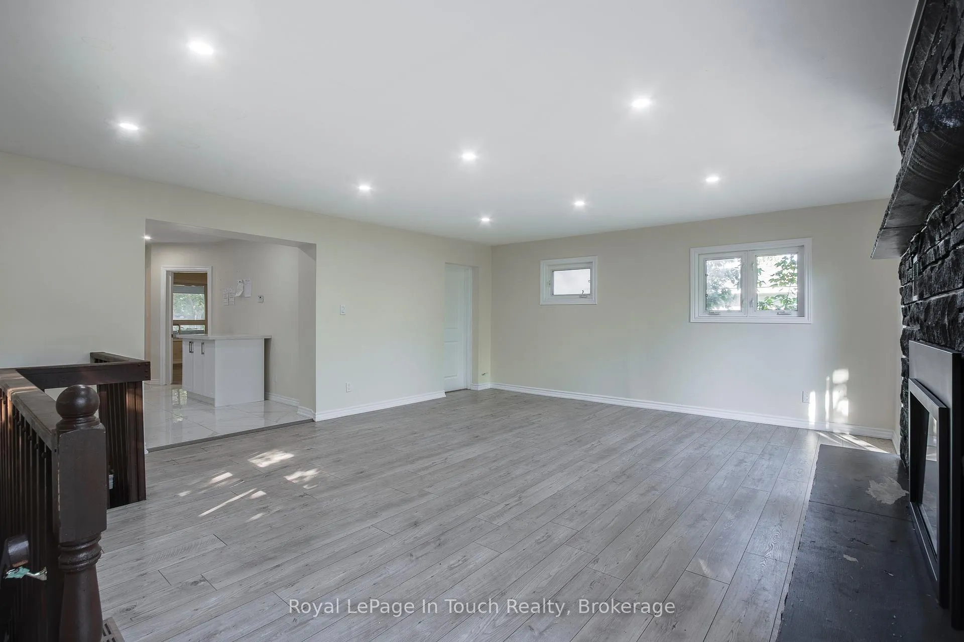 Photo 15 of 63 Fifth Street E, Midland — HOMEH