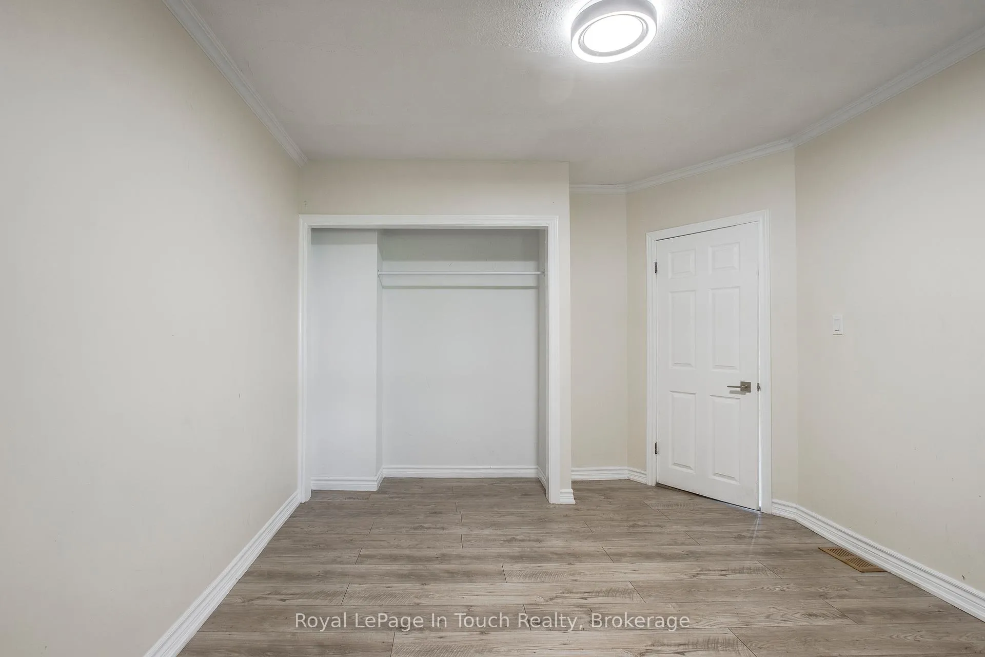 Photo 17 of 63 Fifth Street E, Midland — HOMEH