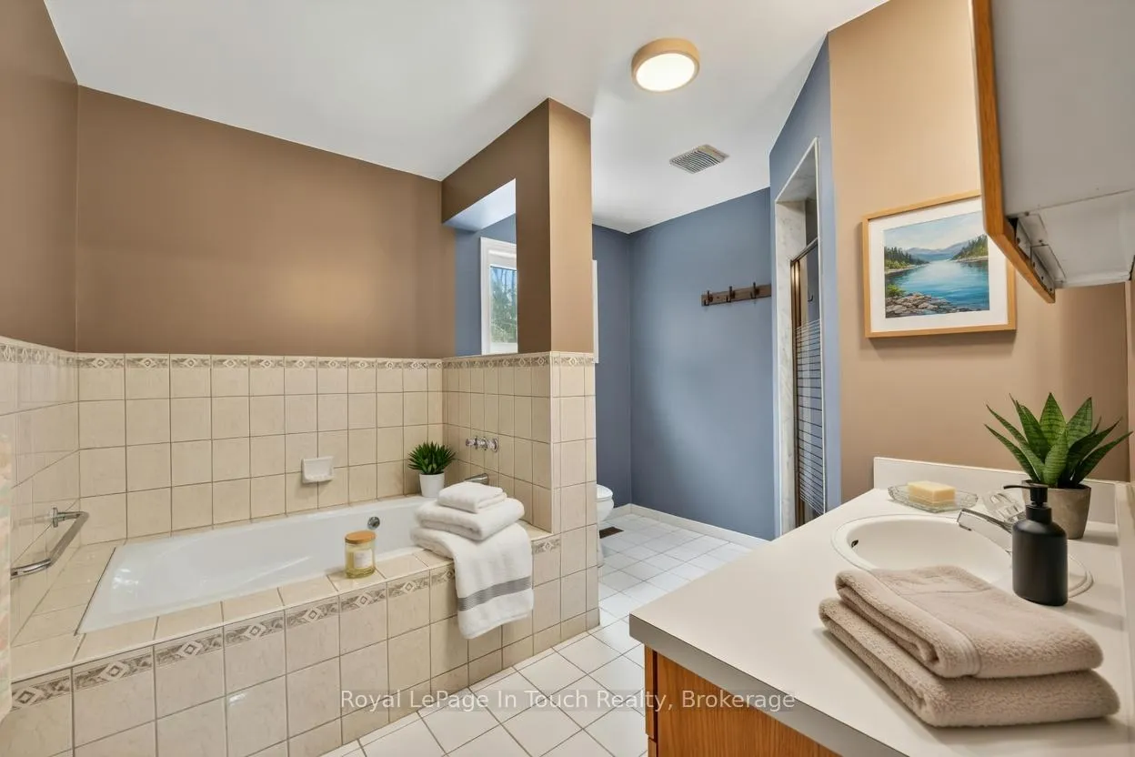 Photo 18 of 23 Duquette Court, Tiny, Rural Tiny — HOMEH