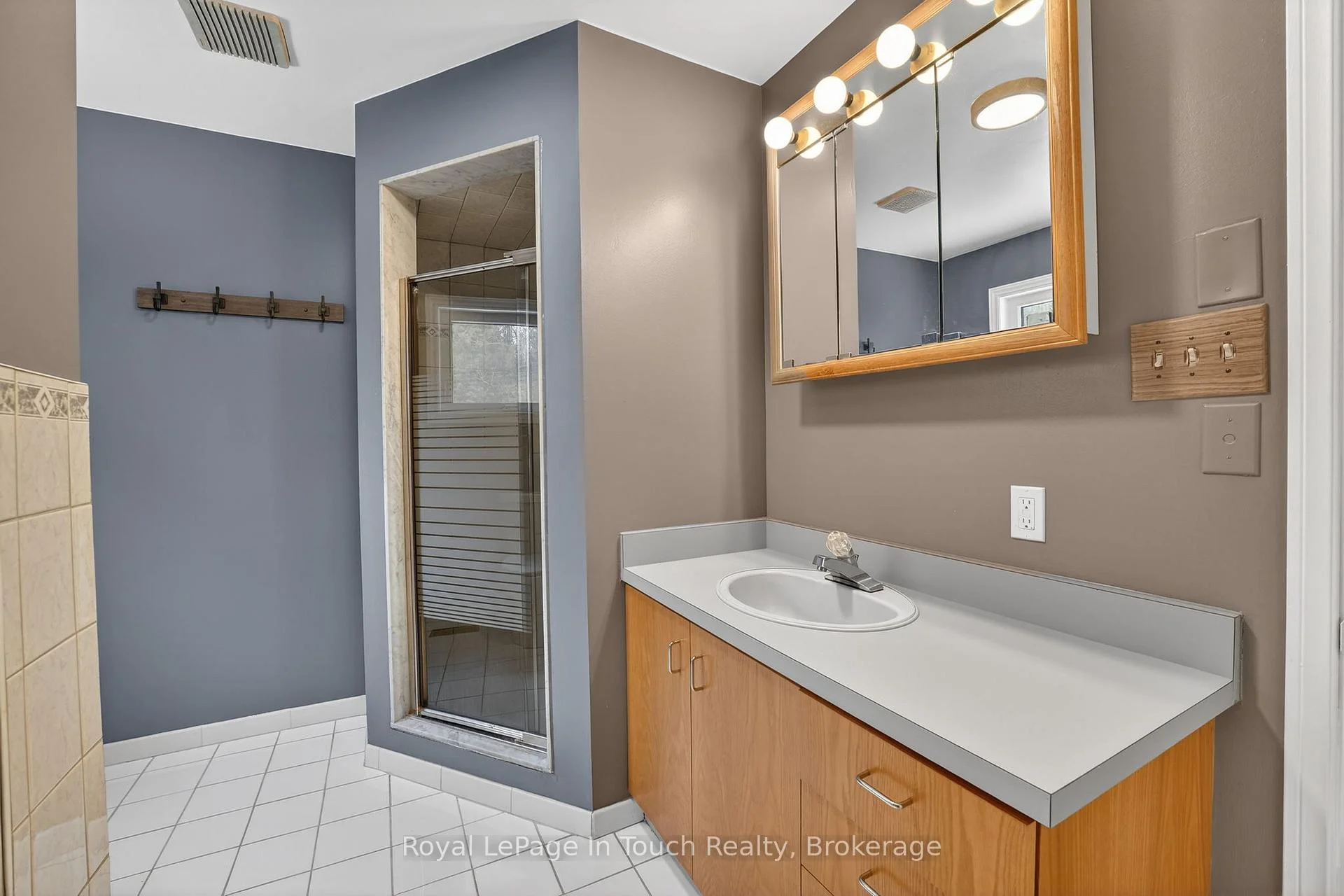 Photo 38 of 23 Duquette Court, Tiny, Rural Tiny — HOMEH