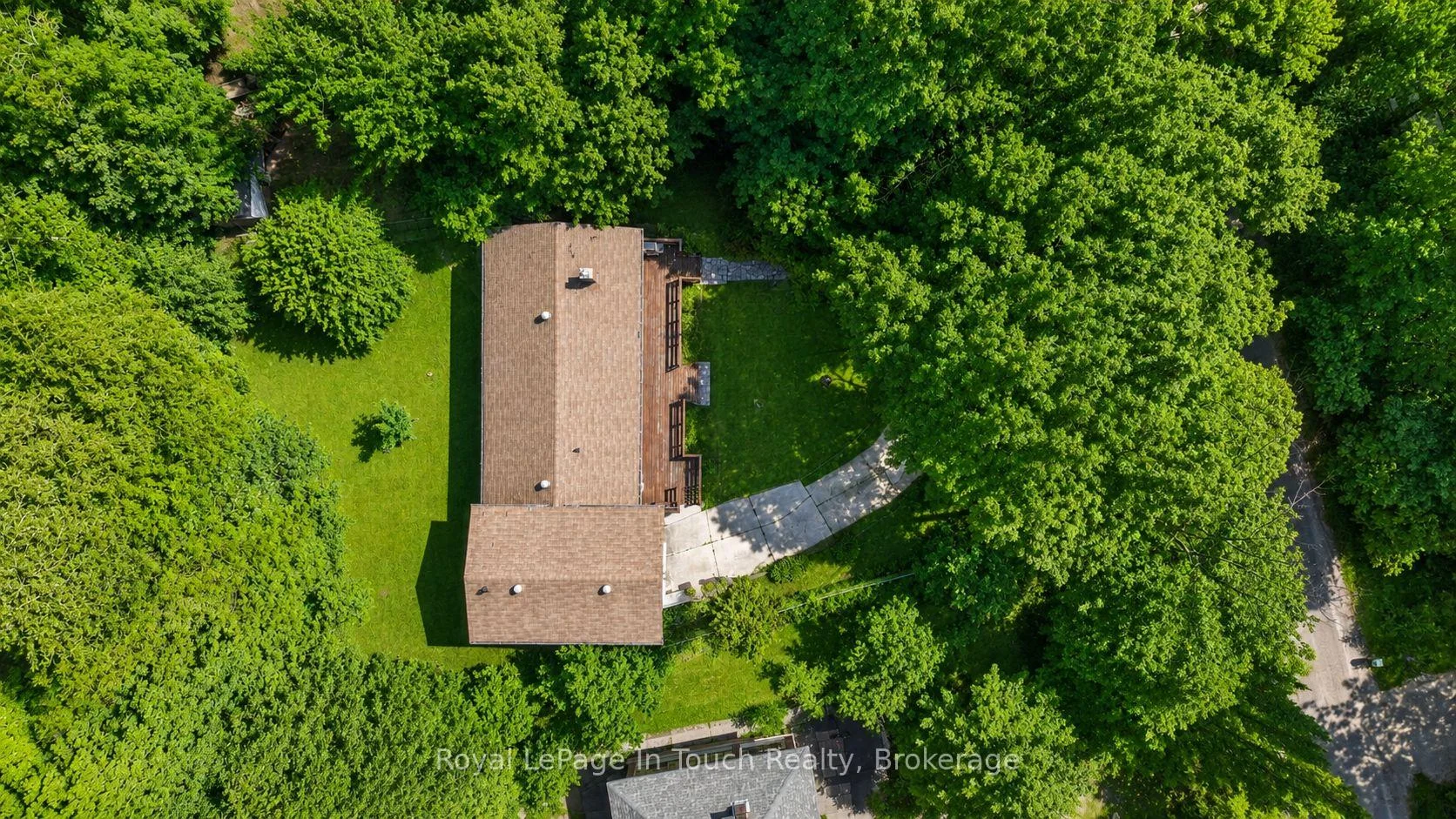 Photo 24 of 23 Duquette Court, Tiny, Rural Tiny — HOMEH