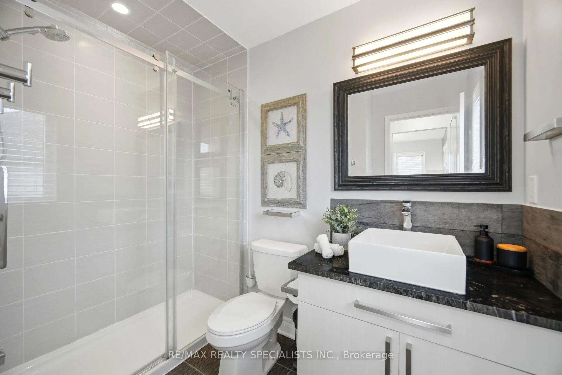 Photo 27 of 921 Orr Court, Kitchener, Rosenburg — HOMEH