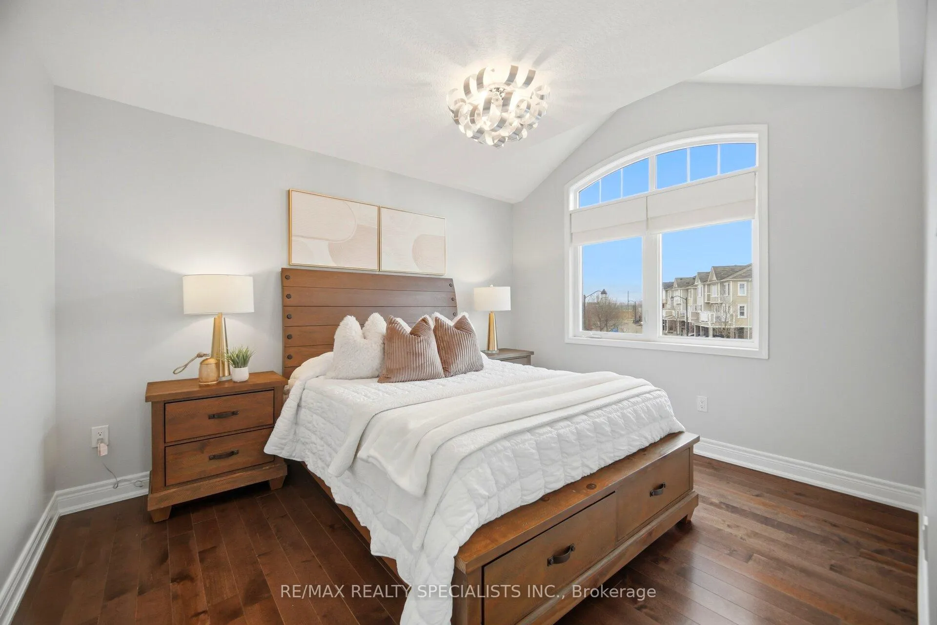 Photo 30 of 921 Orr Court, Kitchener, Rosenburg — HOMEH