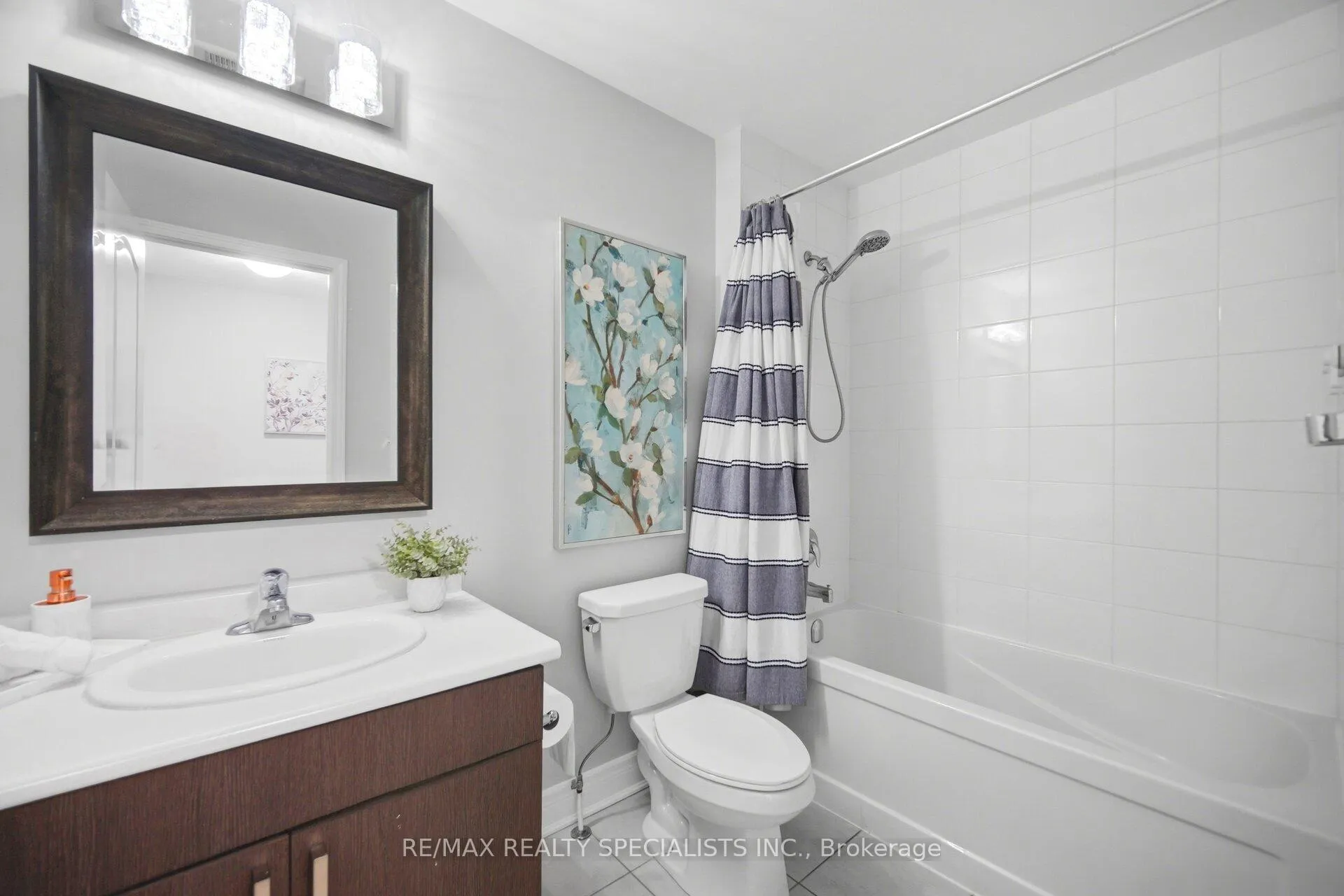 Photo 34 of 921 Orr Court, Kitchener, Rosenburg — HOMEH