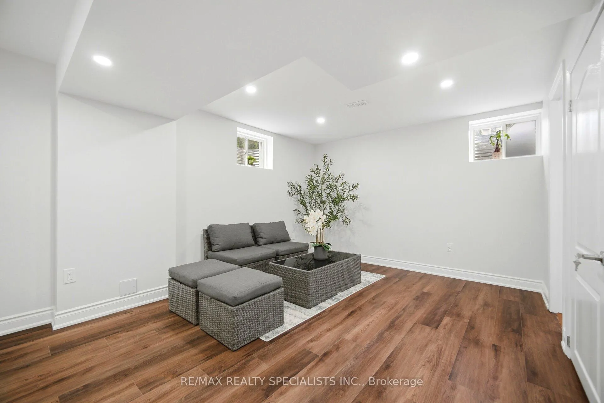 Photo 42 of 921 Orr Court, Kitchener, Rosenburg — HOMEH