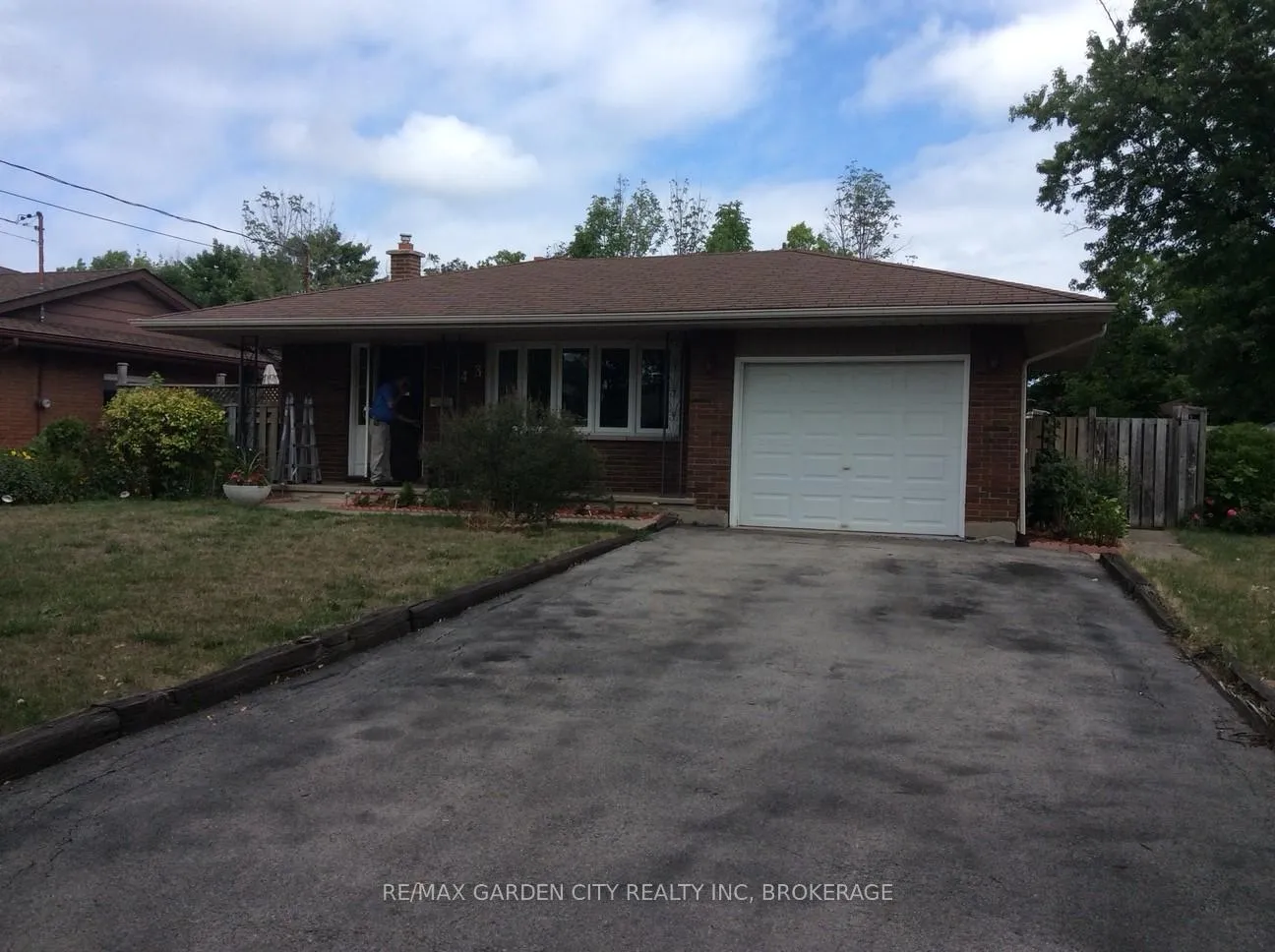 Photo 2 of Unit Upper, 43 Dunvegan Road, St. Catharines, Secord Woods — HOMEH