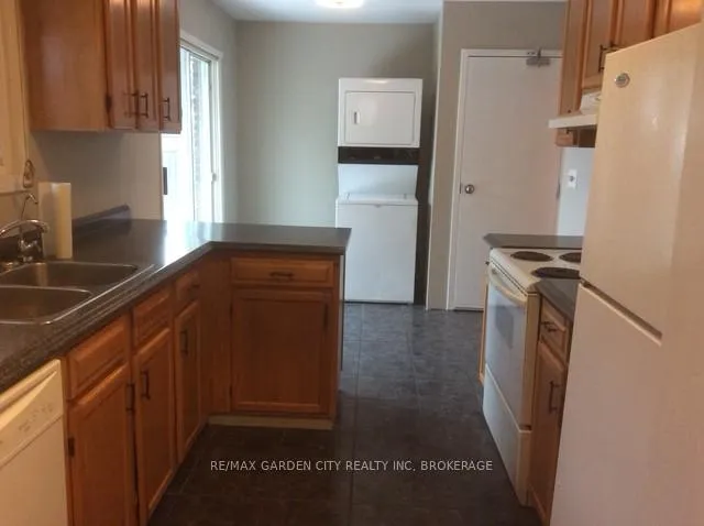 Photo 6 of Unit Upper, 43 Dunvegan Road, St. Catharines, Secord Woods — HOMEH