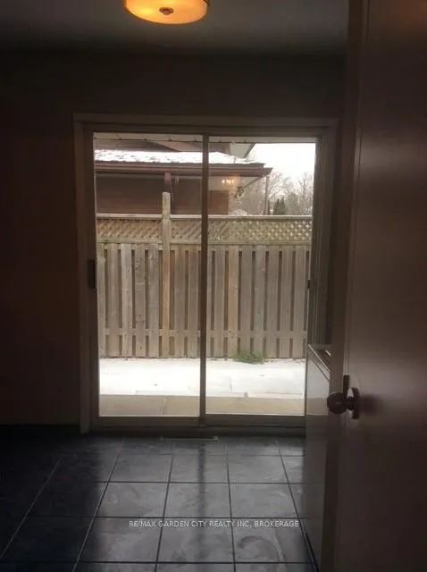 Photo 8 of Unit Upper, 43 Dunvegan Road, St. Catharines, Secord Woods — HOMEH
