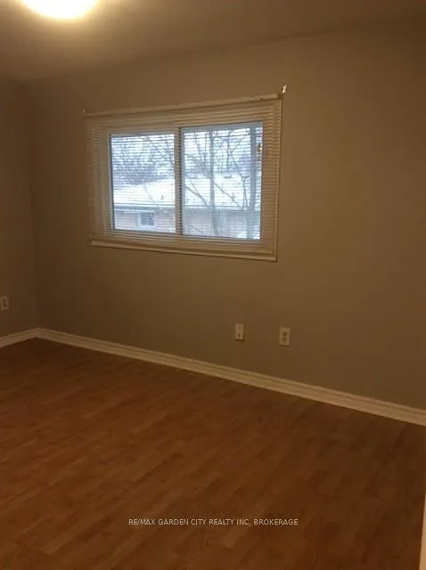 Photo 11 of Unit Upper, 43 Dunvegan Road, St. Catharines, Secord Woods — HOMEH