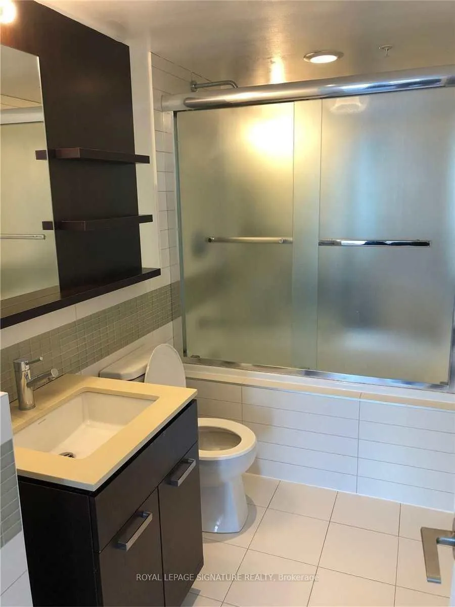 Photo 9 of Unit 1802, 295 Adelaide Street W, Toronto, Waterfront Communities — HOMEH