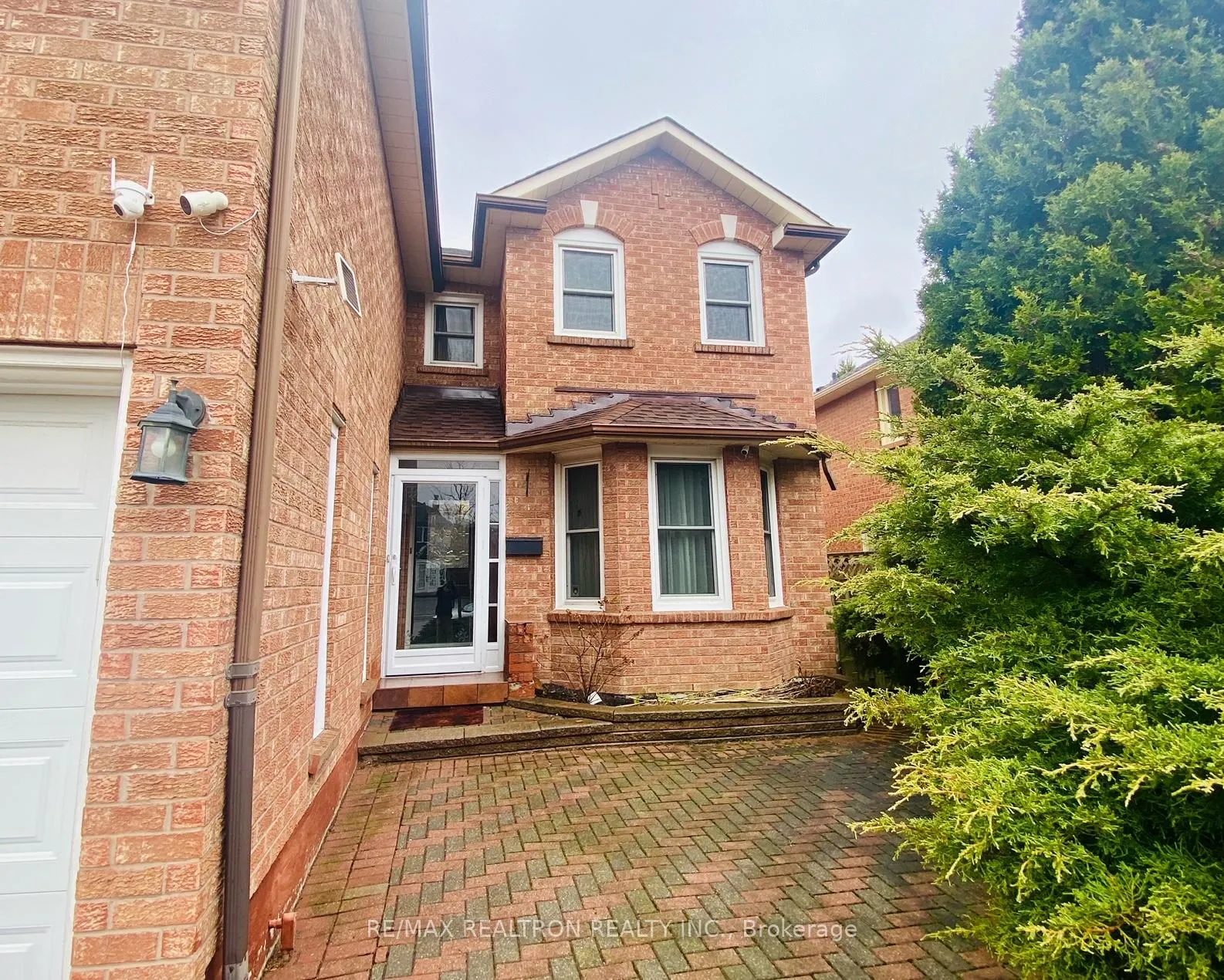 Photo 3 of 80 John Stiver Crescent, Markham, Buttonville — HOMEH