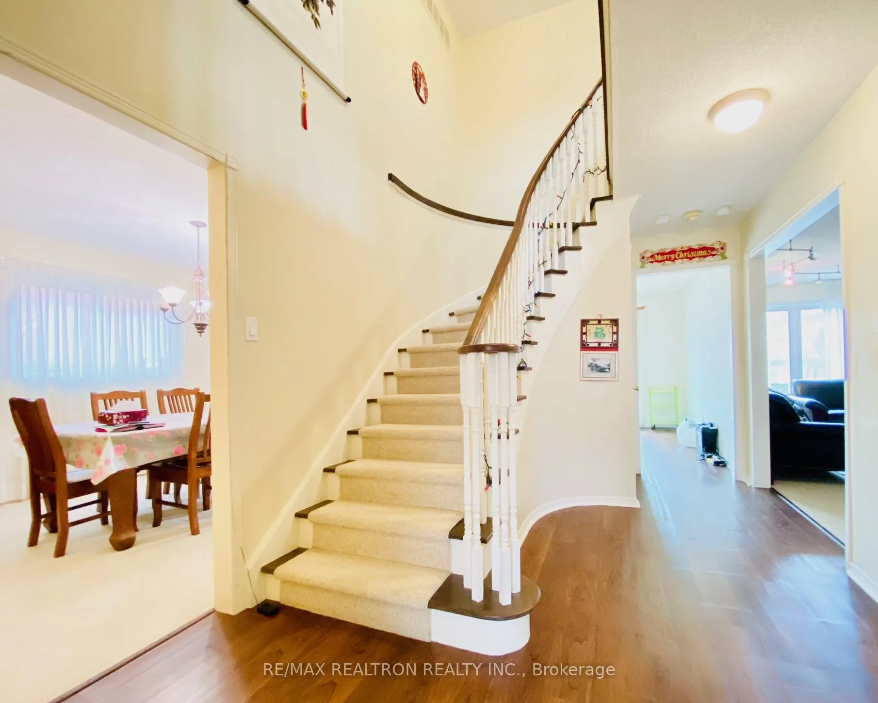Photo 4 of 80 John Stiver Crescent, Markham, Buttonville — HOMEH