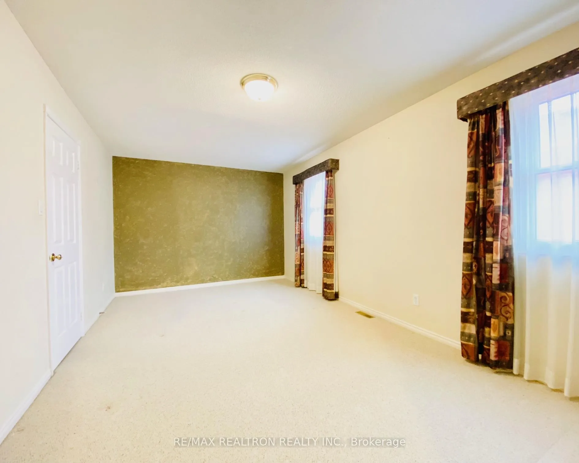 Photo 16 of 80 John Stiver Crescent, Markham, Buttonville — HOMEH
