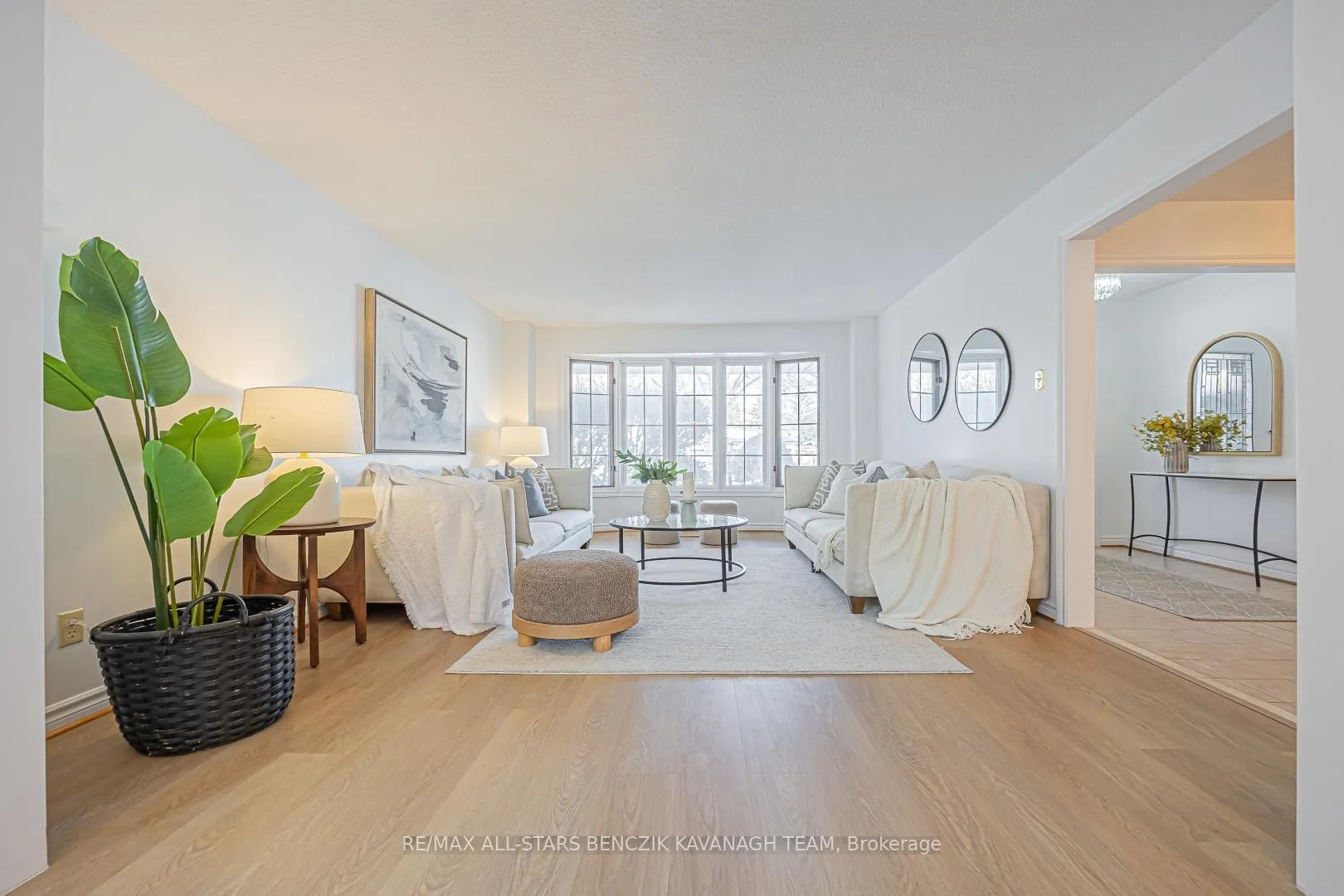 Photo 4 of 57 Highglen Avenue, Markham, Milliken Mills East — HOMEH