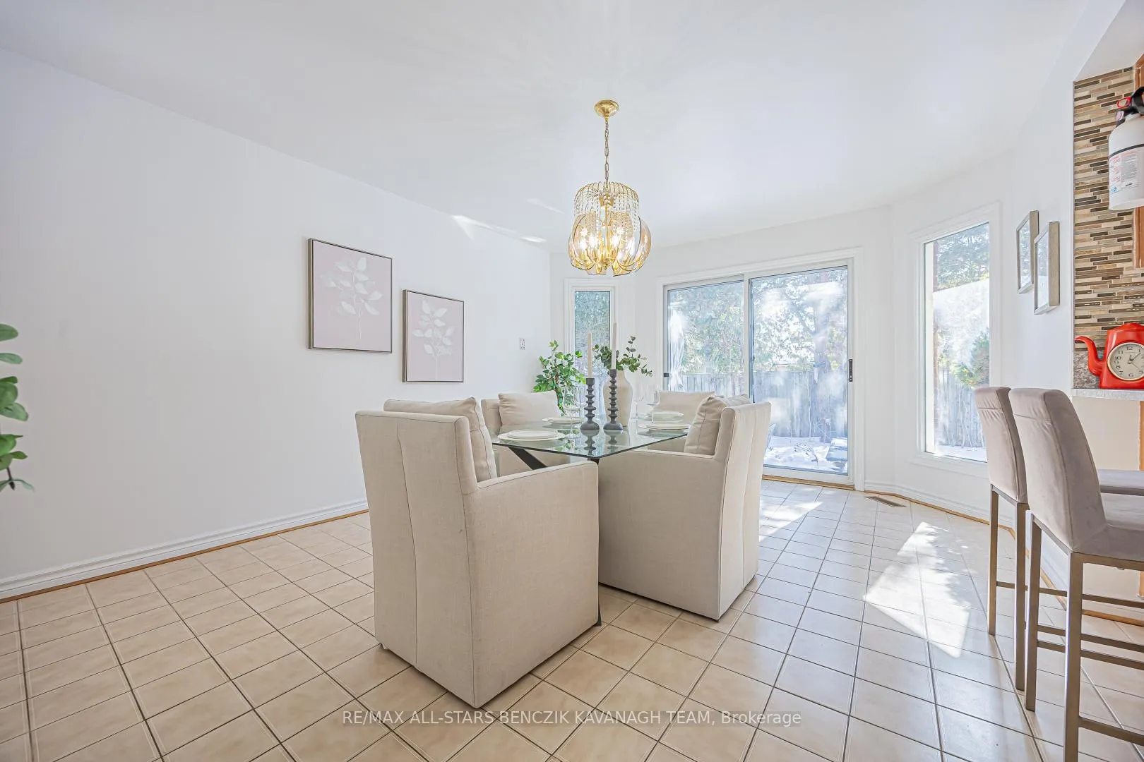 Photo 8 of 57 Highglen Avenue, Markham, Milliken Mills East — HOMEH