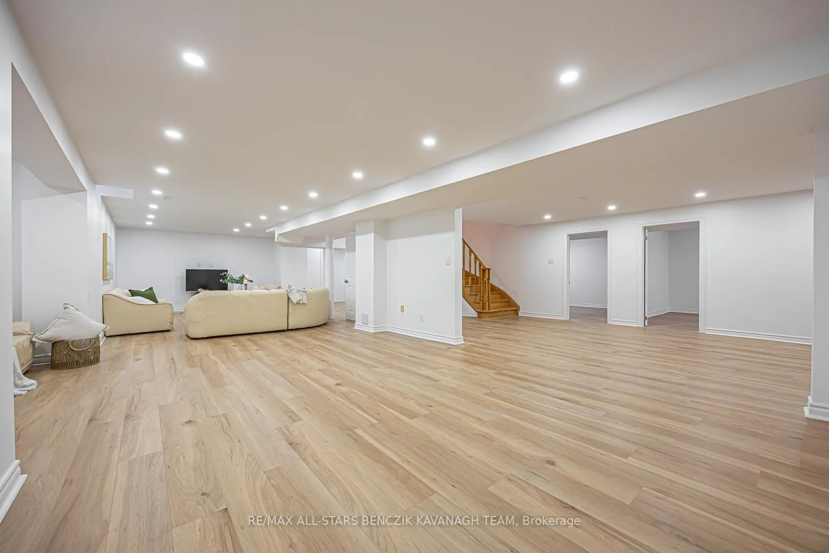 Photo 24 of 57 Highglen Avenue, Markham, Milliken Mills East — HOMEH