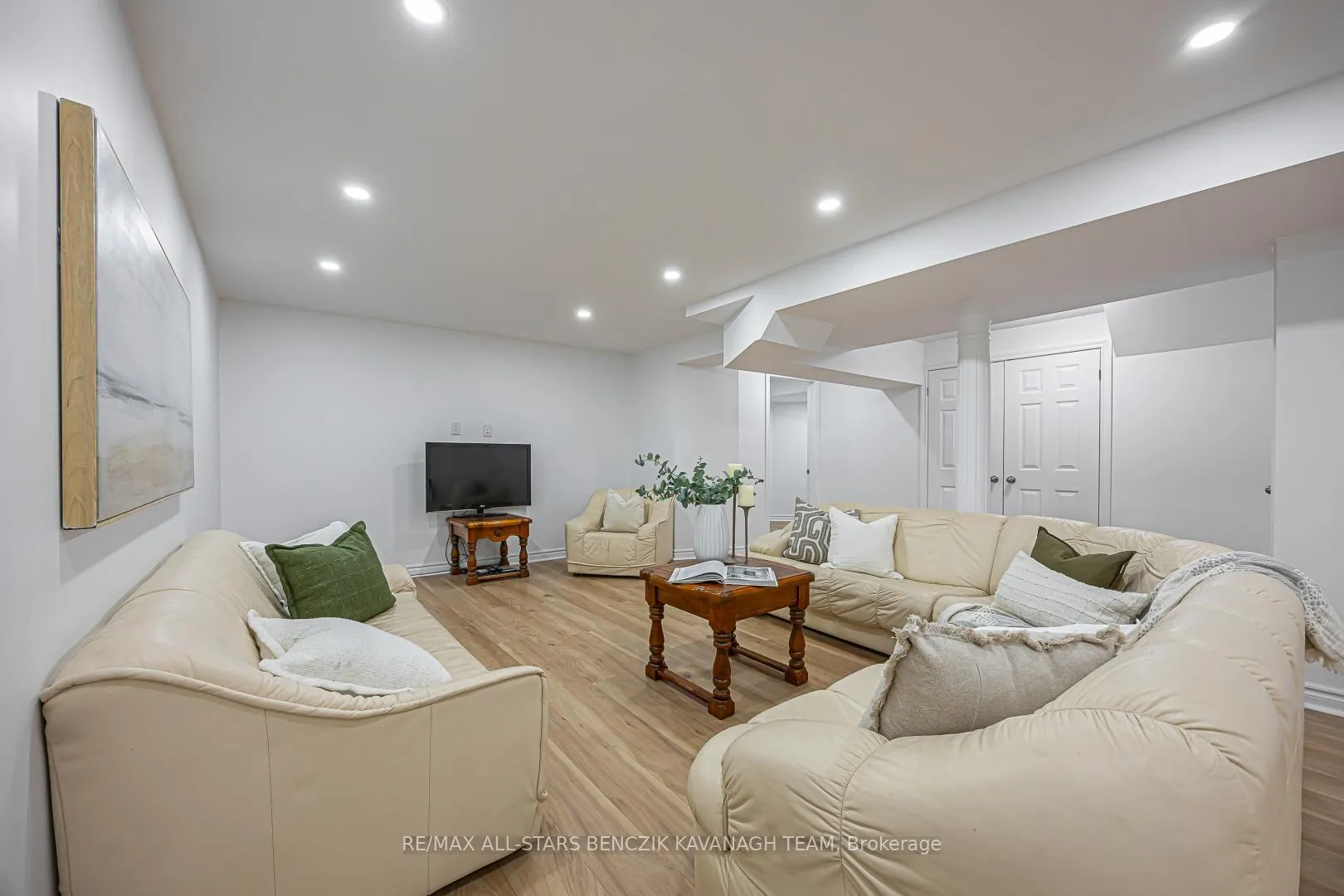 Photo 25 of 57 Highglen Avenue, Markham, Milliken Mills East — HOMEH