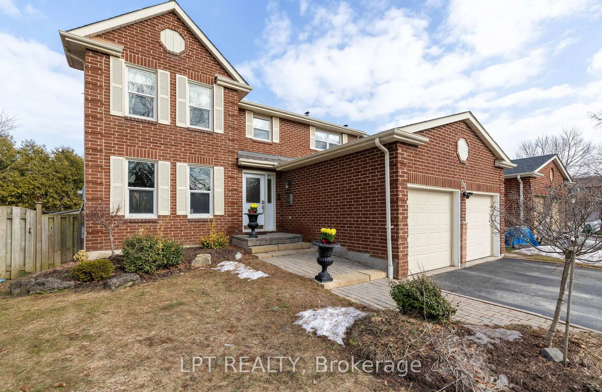 Photo 1 of 54 Meyer Circle, Markham, Markham Village — HOMEH