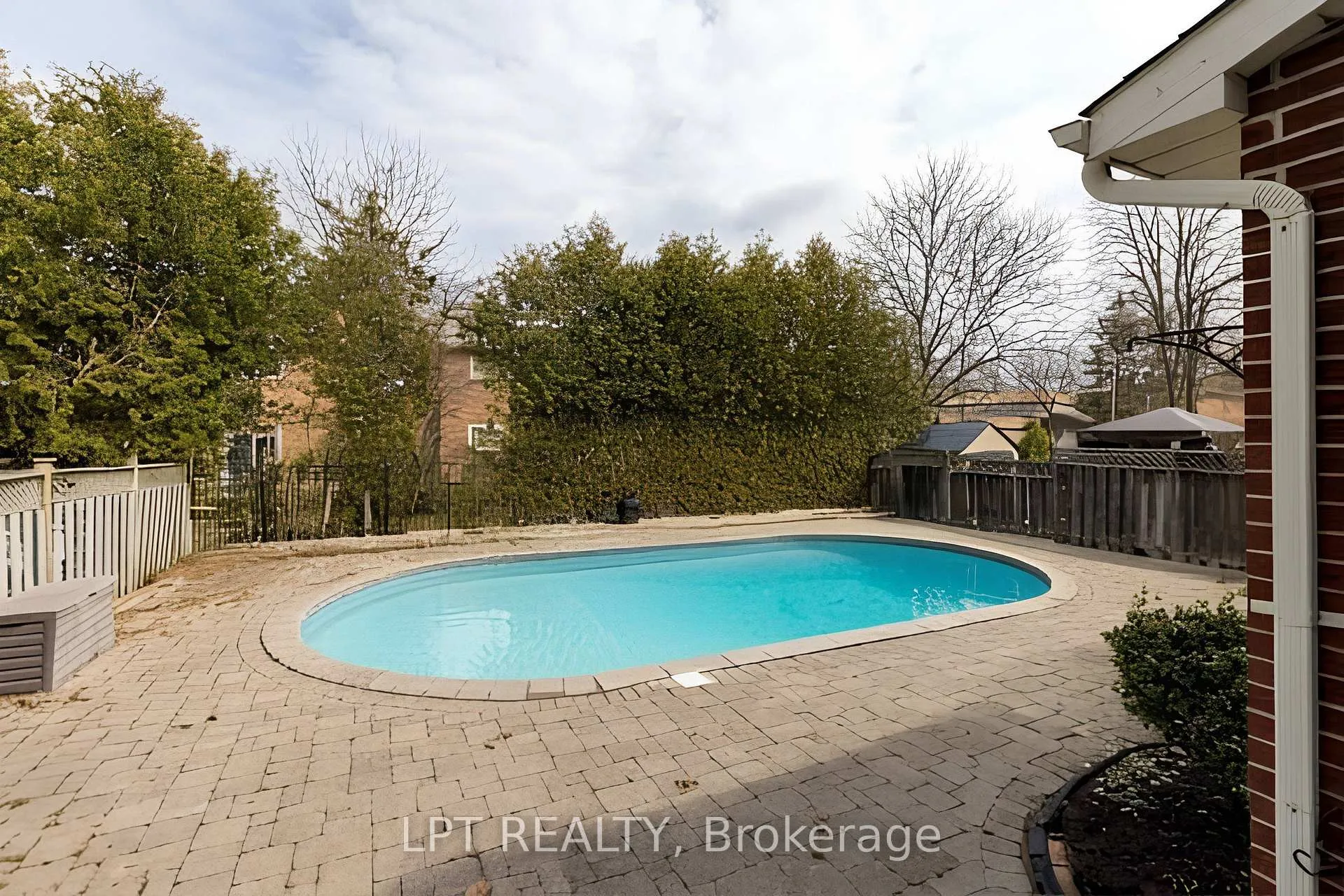 Photo 35 of 54 Meyer Circle, Markham, Markham Village — HOMEH