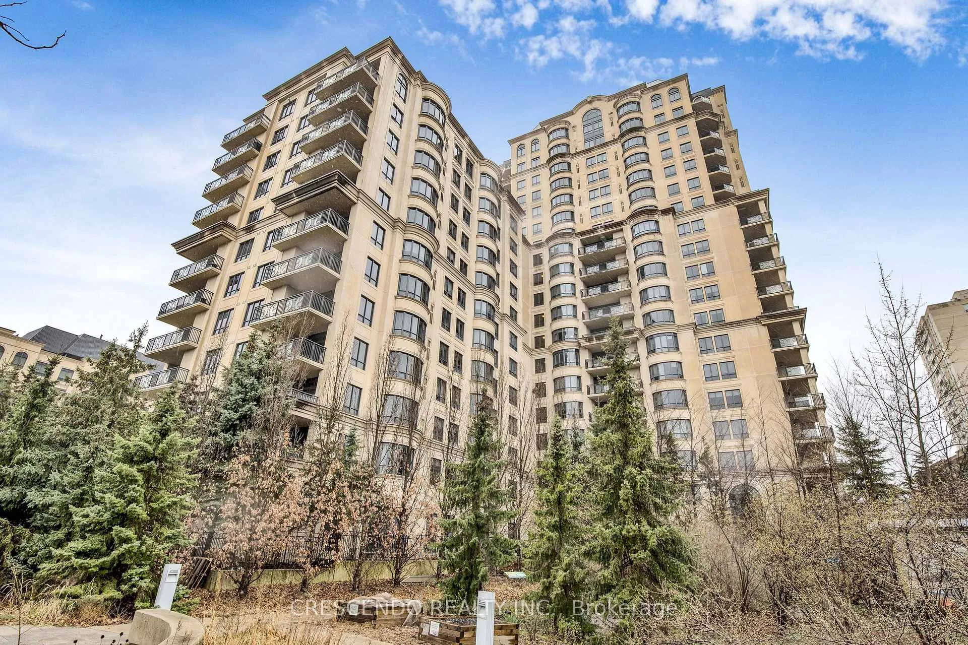 Front of Unit 704C, 662 Sheppard Avenue E