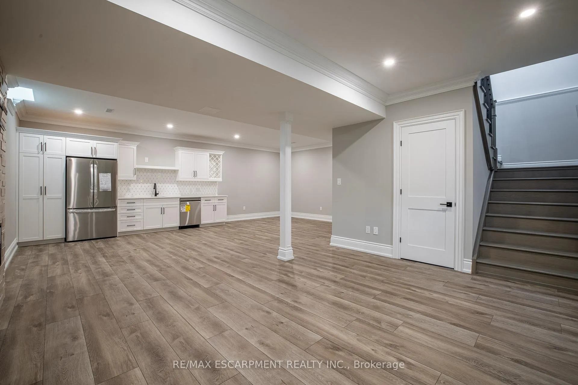Photo 28 of 31 Bayside Court, Burlington, LaSalle — HOMEH