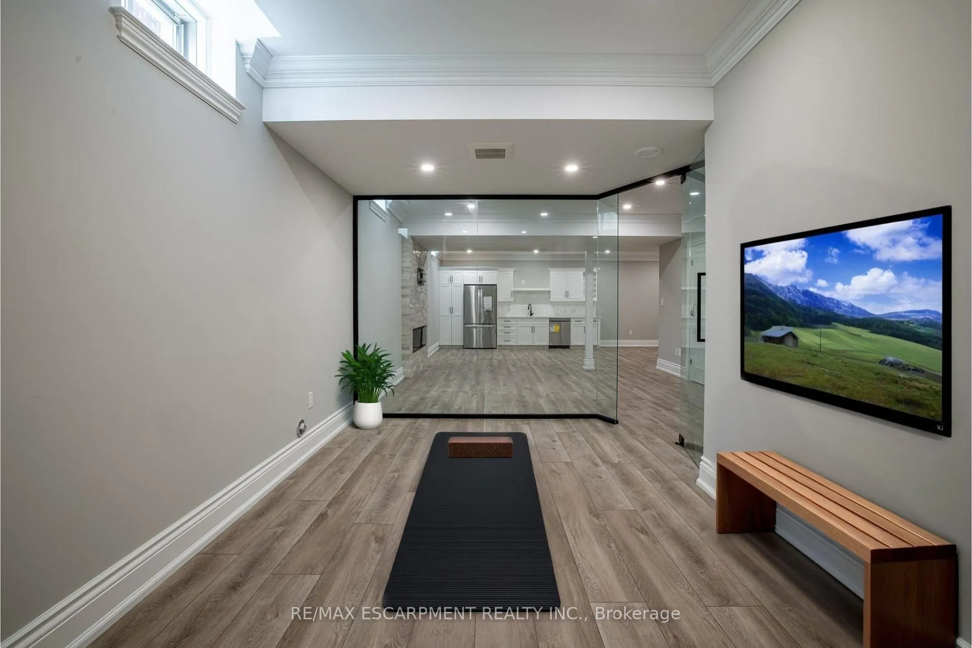 Photo 33 of 31 Bayside Court, Burlington, LaSalle — HOMEH