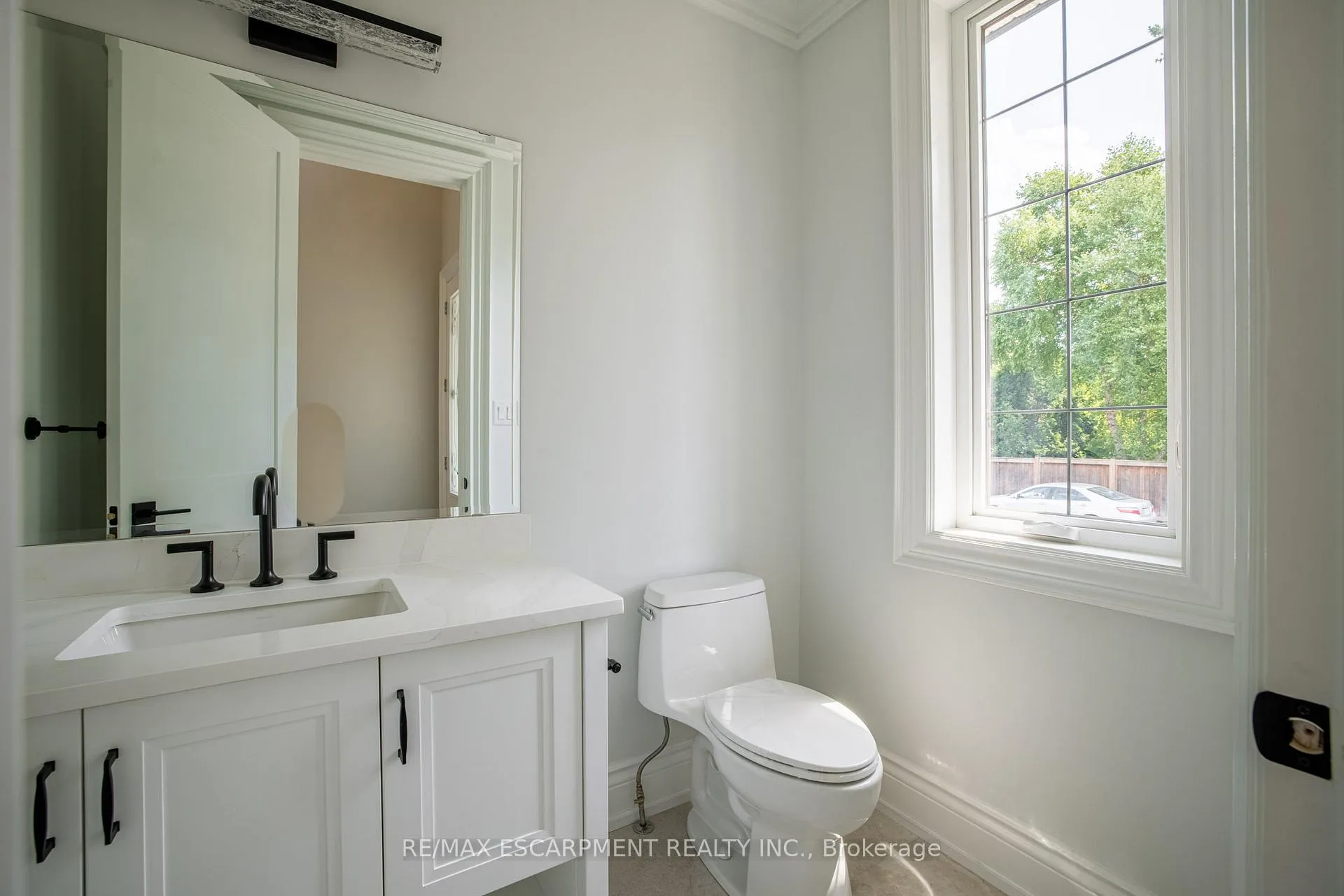 Photo 36 of 31 Bayside Court, Burlington, LaSalle — HOMEH