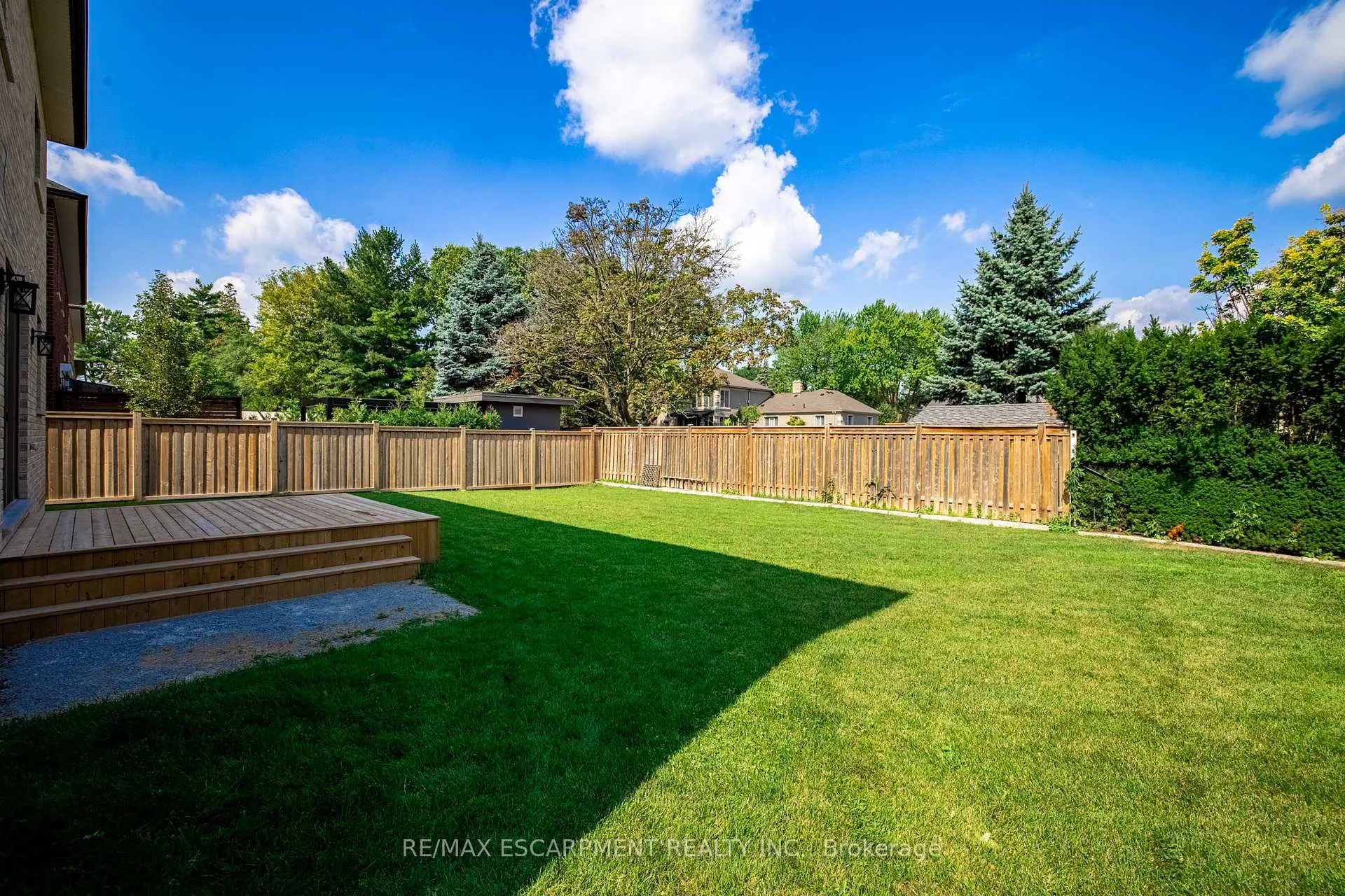 Photo 40 of 31 Bayside Court, Burlington, LaSalle — HOMEH
