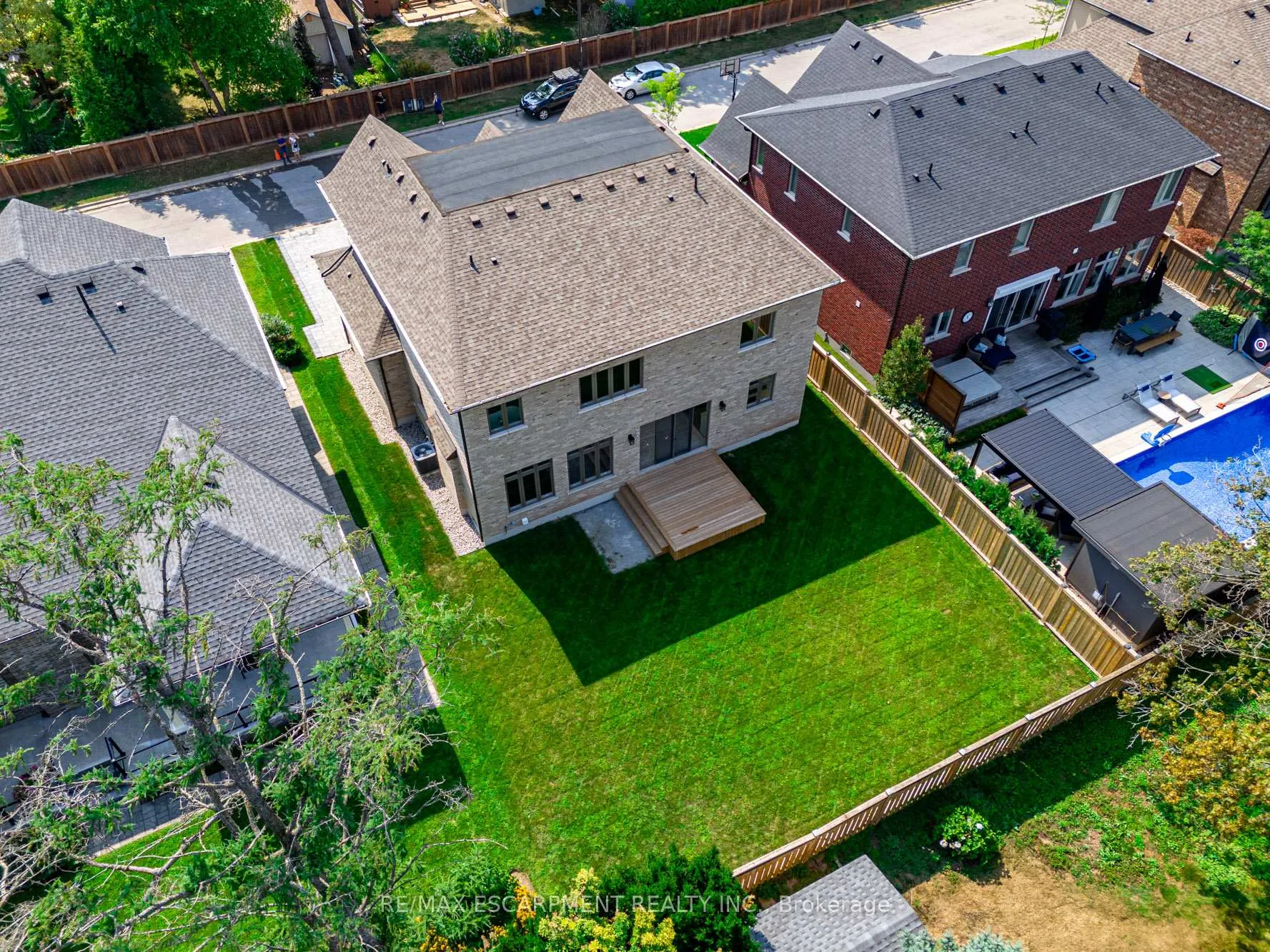Photo 43 of 31 Bayside Court, Burlington, LaSalle — HOMEH