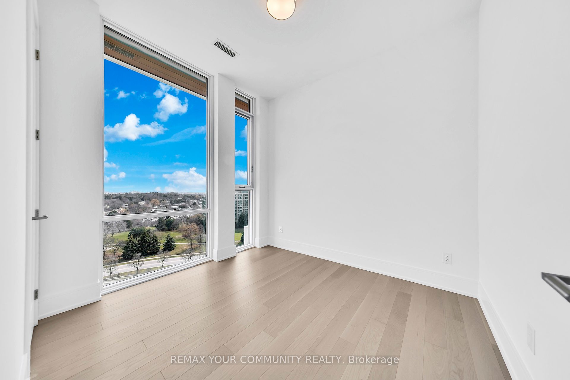 Photo 16 of Unit PH03, 397 Royal Orchard Boulevard, Markham, Royal Orchard — HOMEH