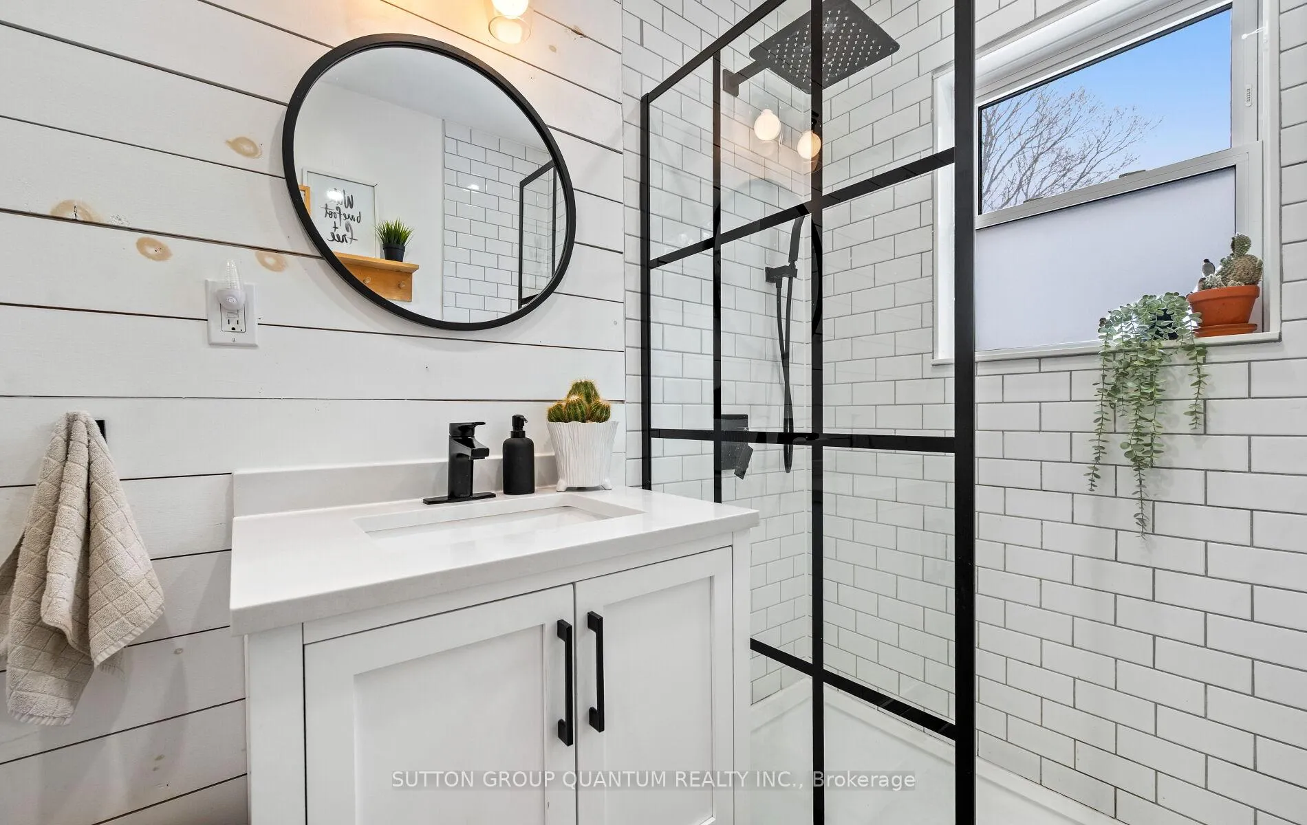 Photo 33 of 612 Main Street S, Norwich, Burgessville — HOMEH