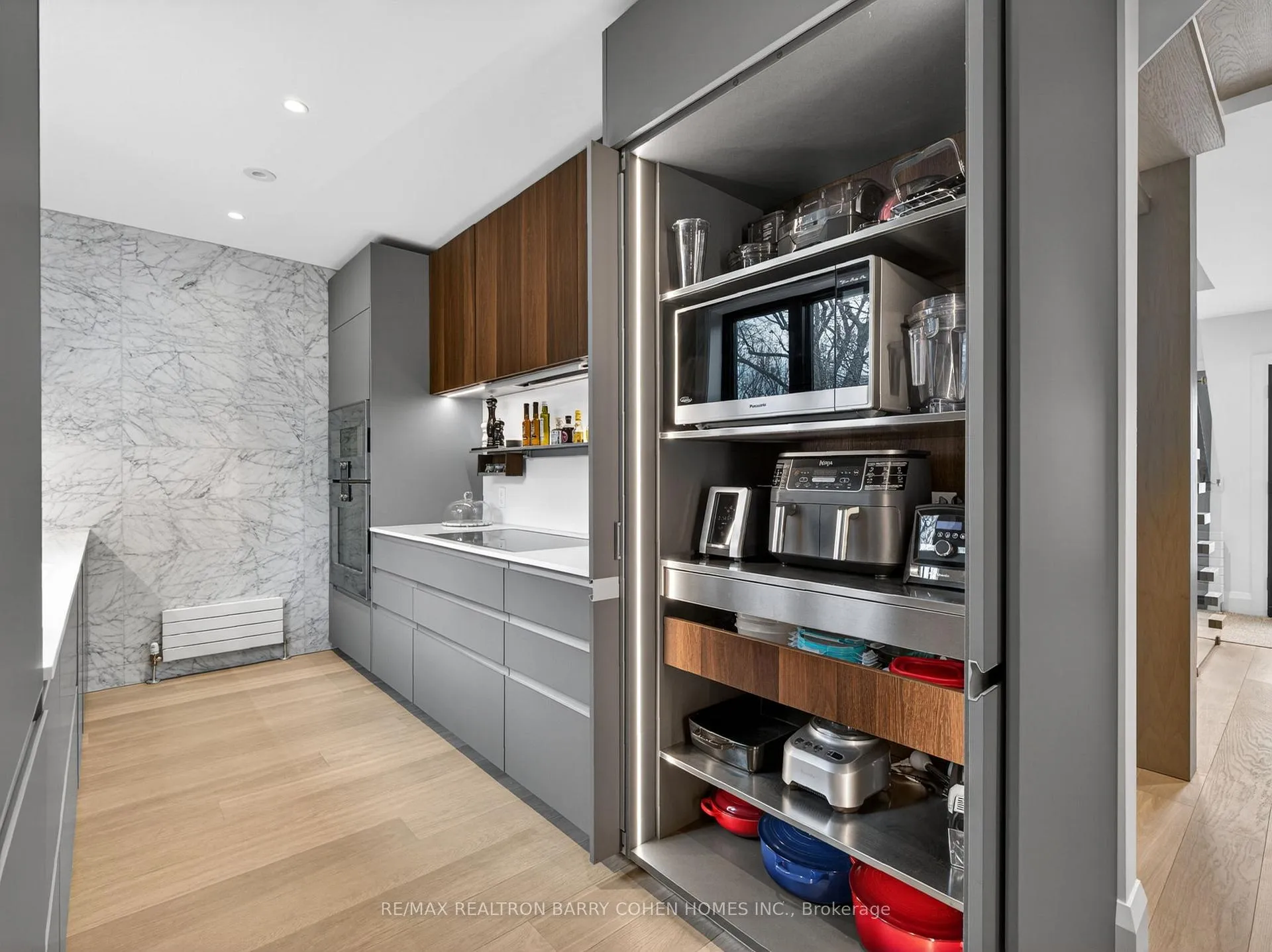 Photo 15 of 130 Mona Drive, Toronto, Lawrence Park South — HOMEH